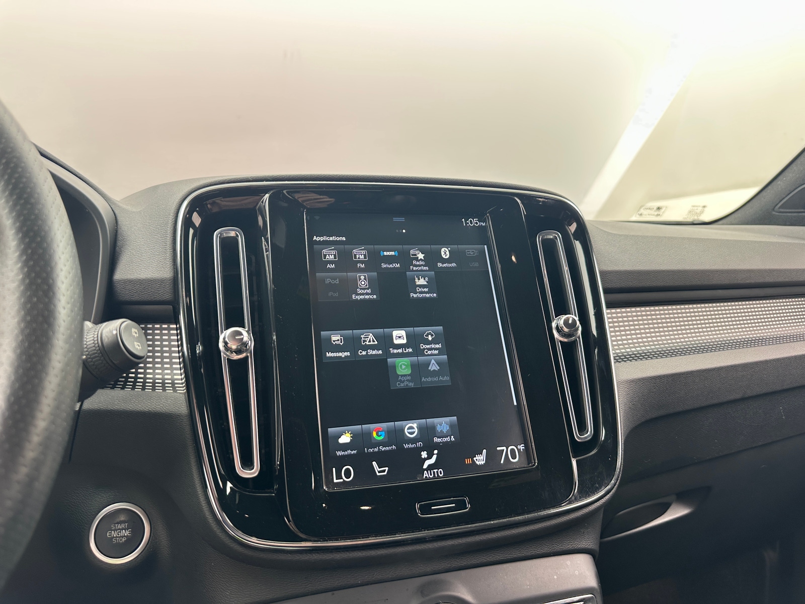 Thumbnail: 2021 Volvo XC40 - 3