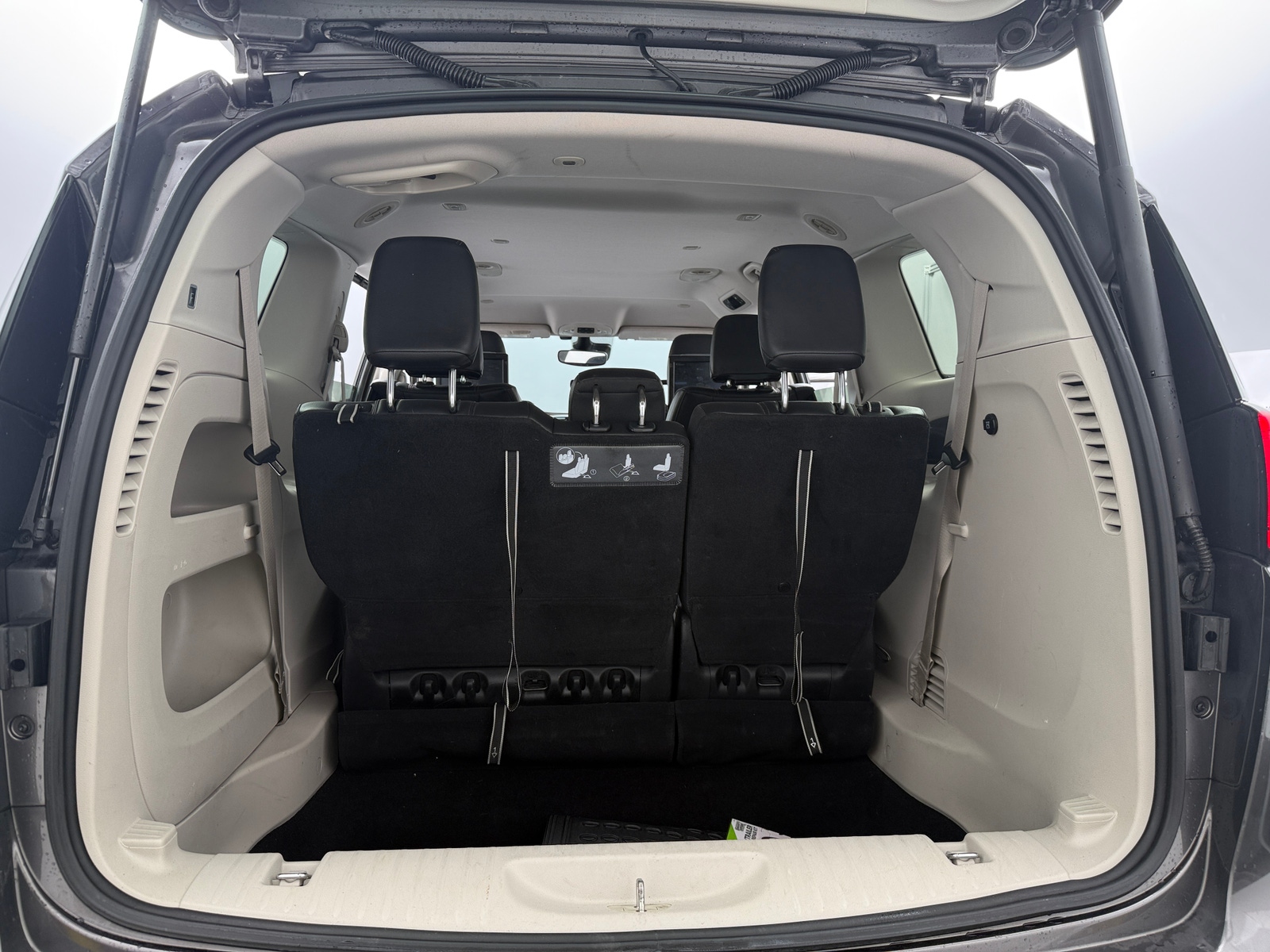 Thumbnail: 2017 Chrysler Pacifica - 6