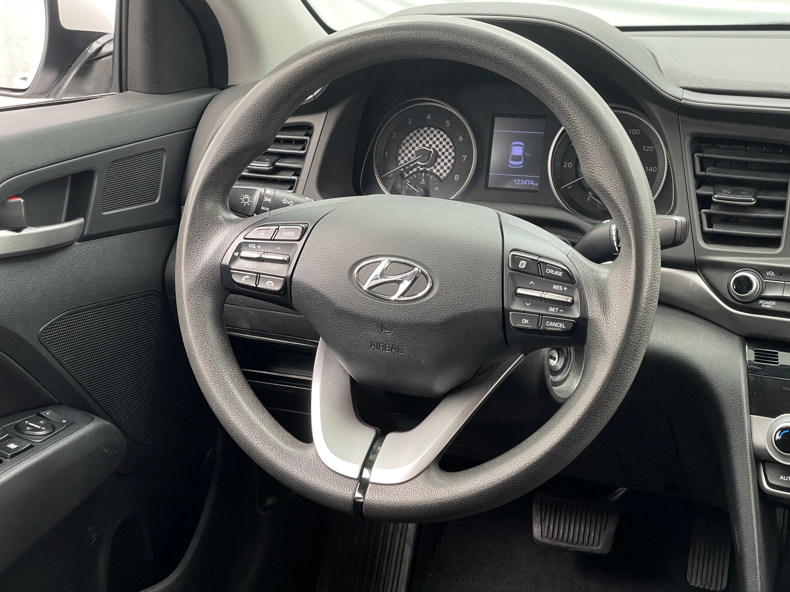 Thumbnail: 2020 Hyundai Elantra - 5