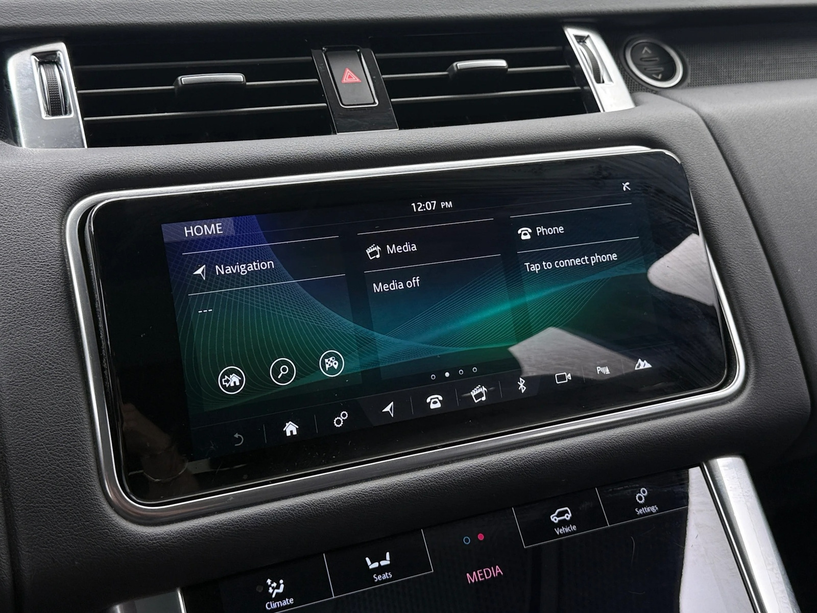 Thumbnail: 2020 Land Rover Range Rover Sport - 3