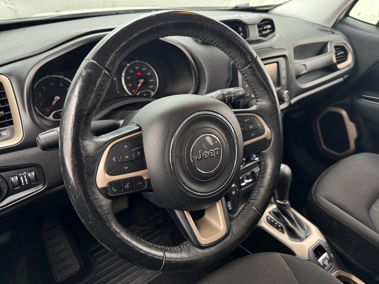 Thumbnail: 2017 Jeep Renegade - 5