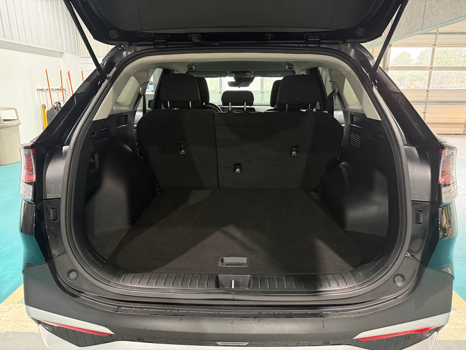 Thumbnail: 2025 Kia Sportage - 7