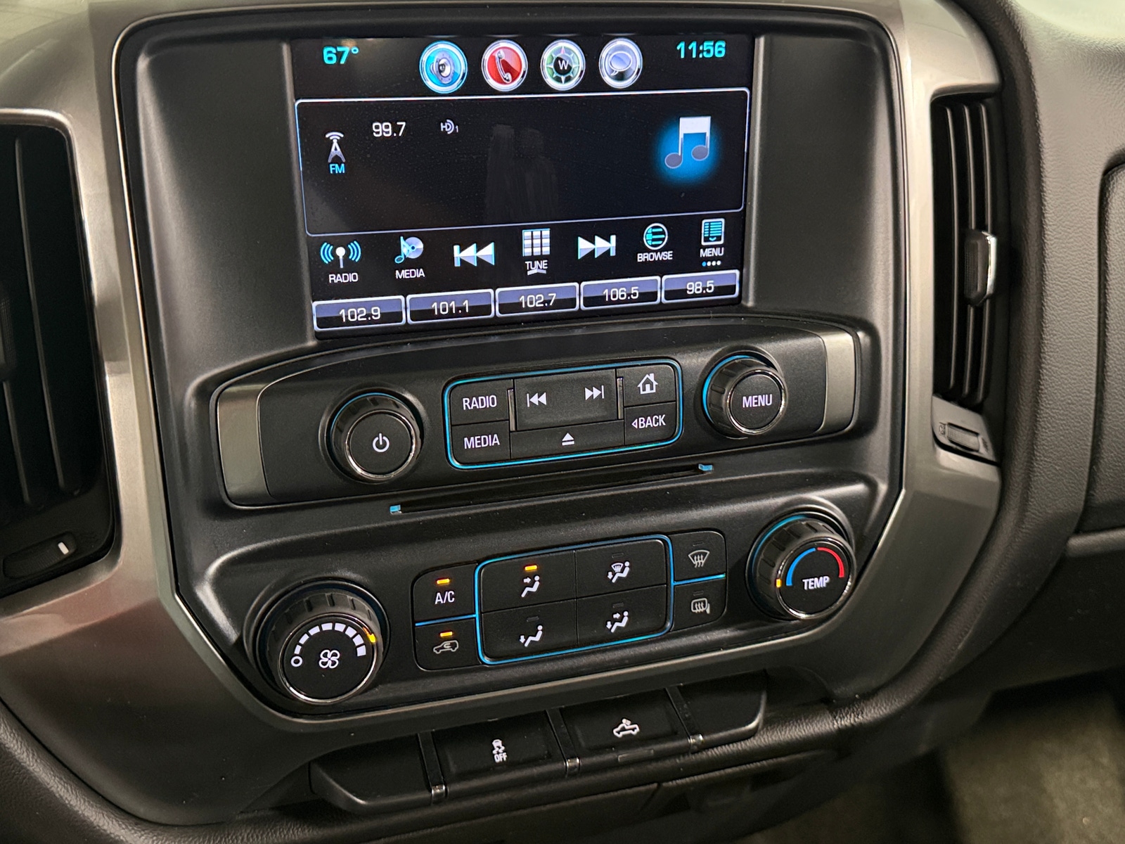 Thumbnail: 2017 Chevrolet Silverado 1500 - 4