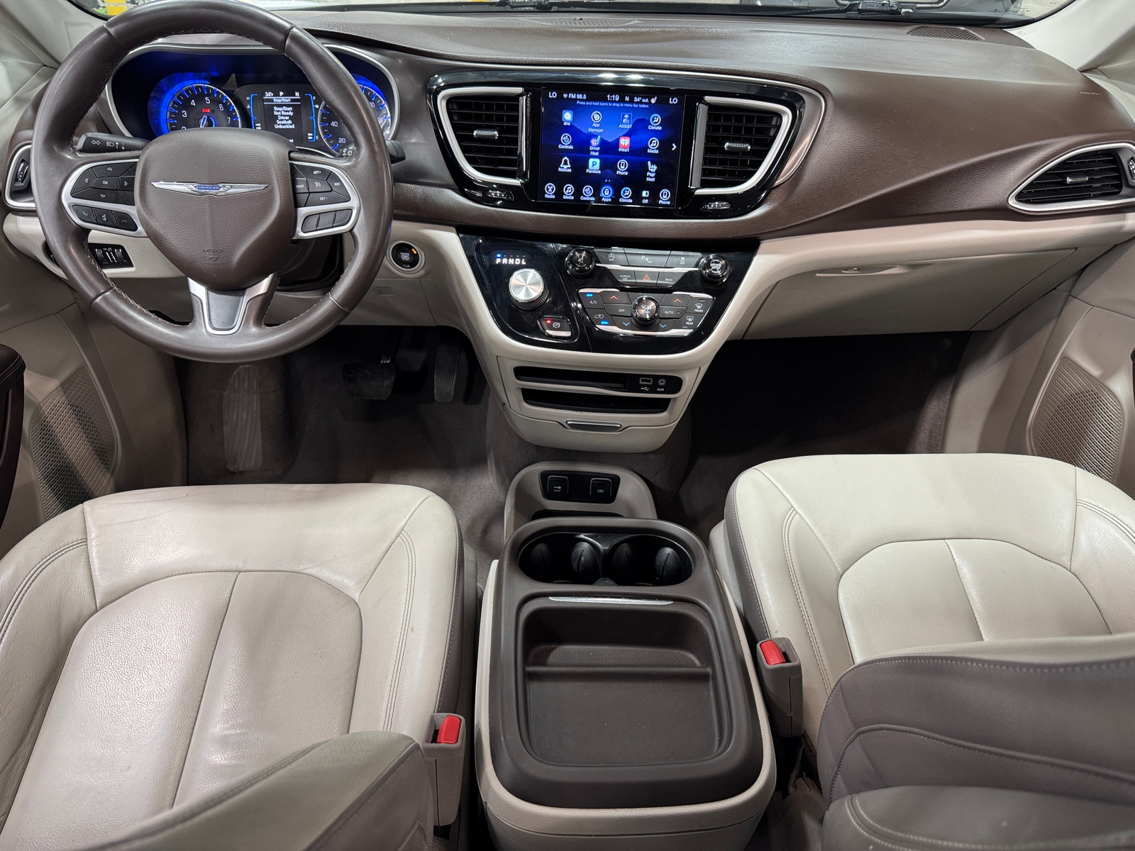 Thumbnail: 2017 Chrysler Pacifica - 2