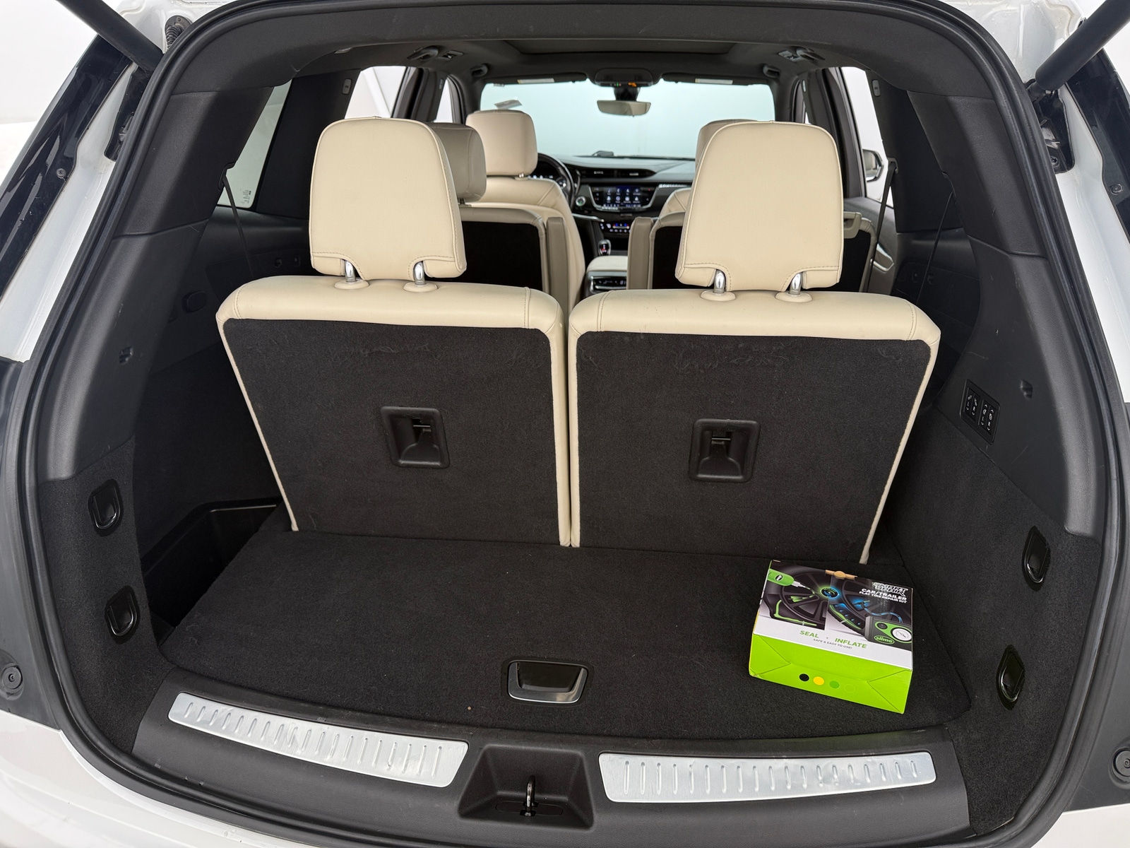 Thumbnail: 2021 Cadillac XT6 - 6