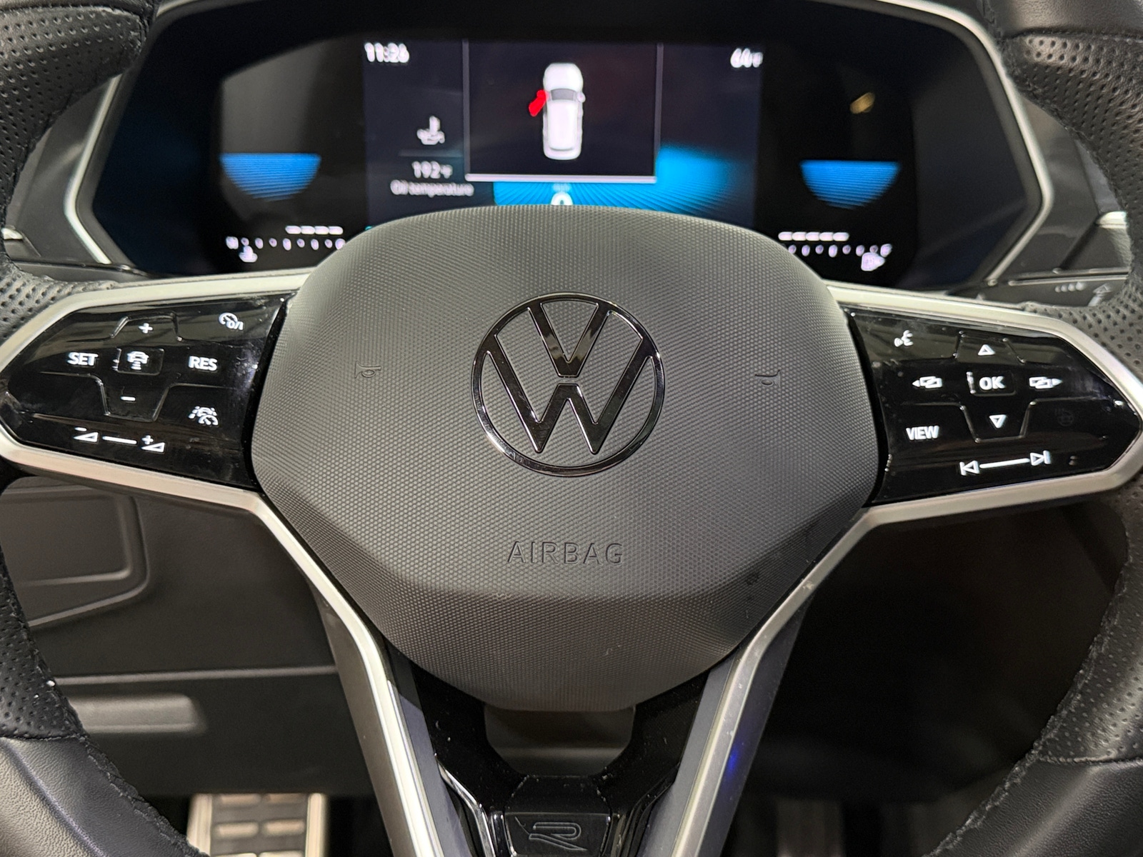 Thumbnail: 2024 Volkswagen Tiguan - 4