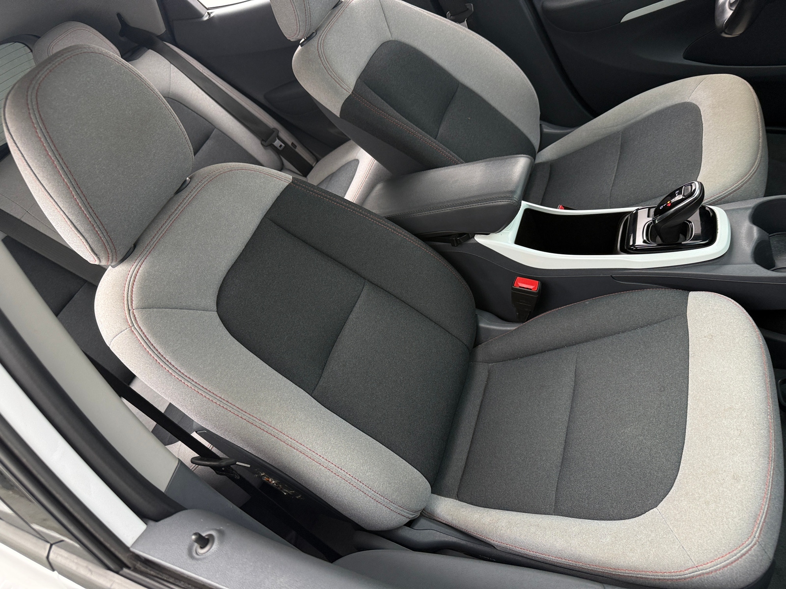 Thumbnail: 2021 Chevrolet Bolt EV - 2