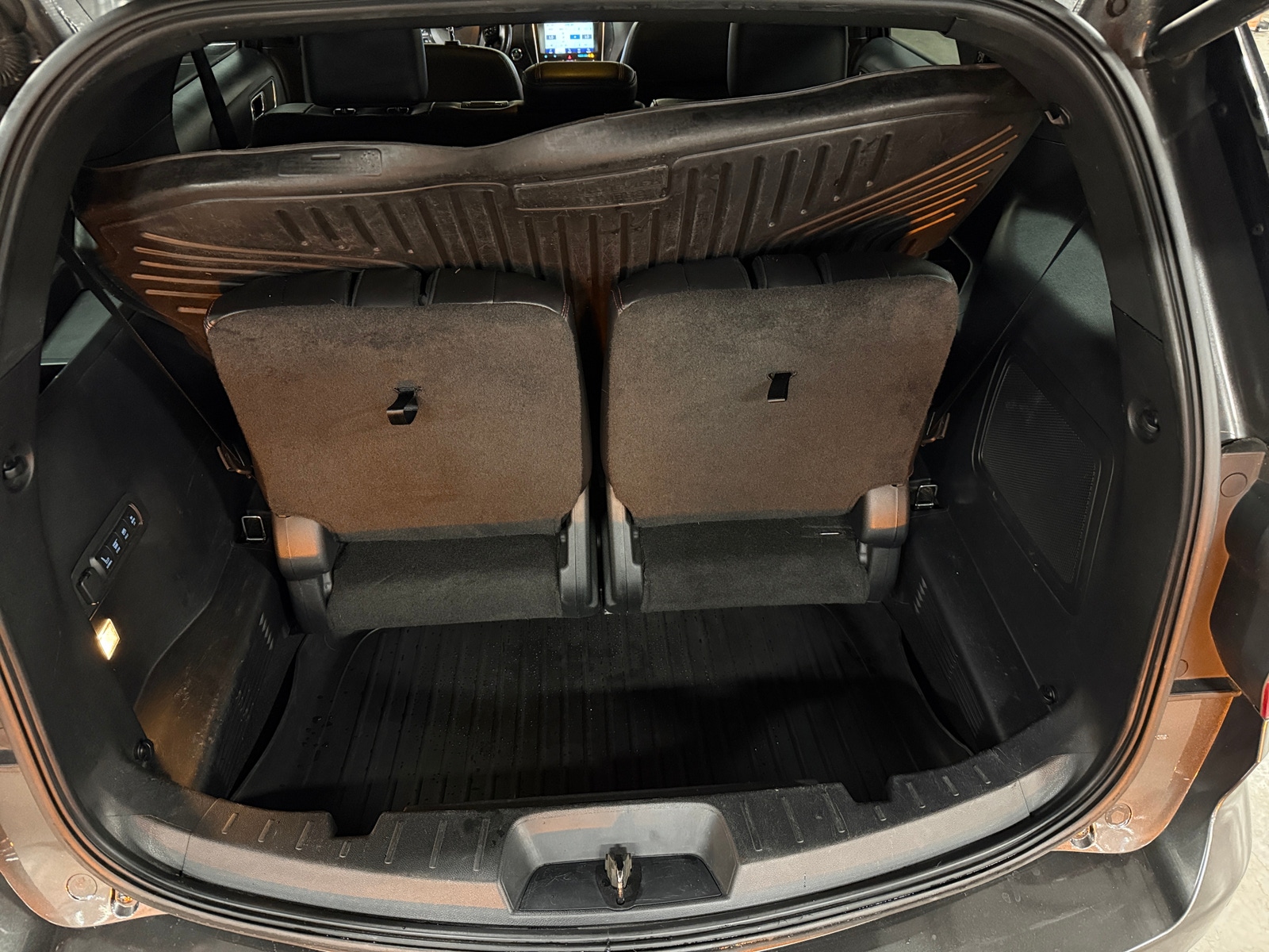 Thumbnail: 2016 Ford Explorer - 6