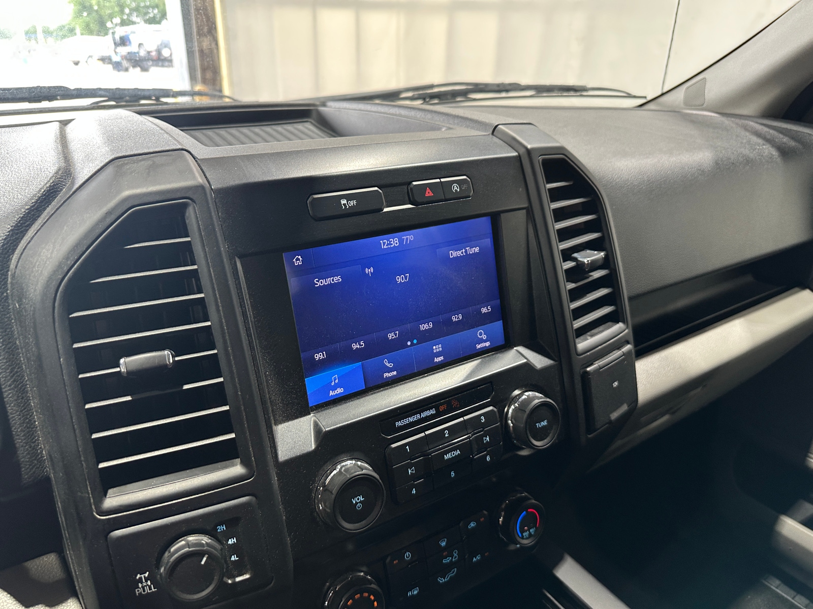 Thumbnail: 2020 Ford Econoline - 4