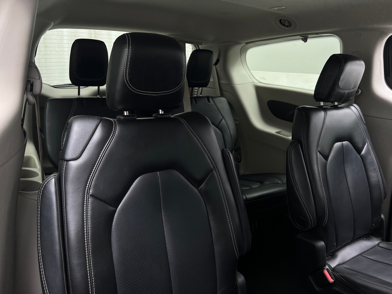 Thumbnail: 2023 Chrysler Pacifica - 5