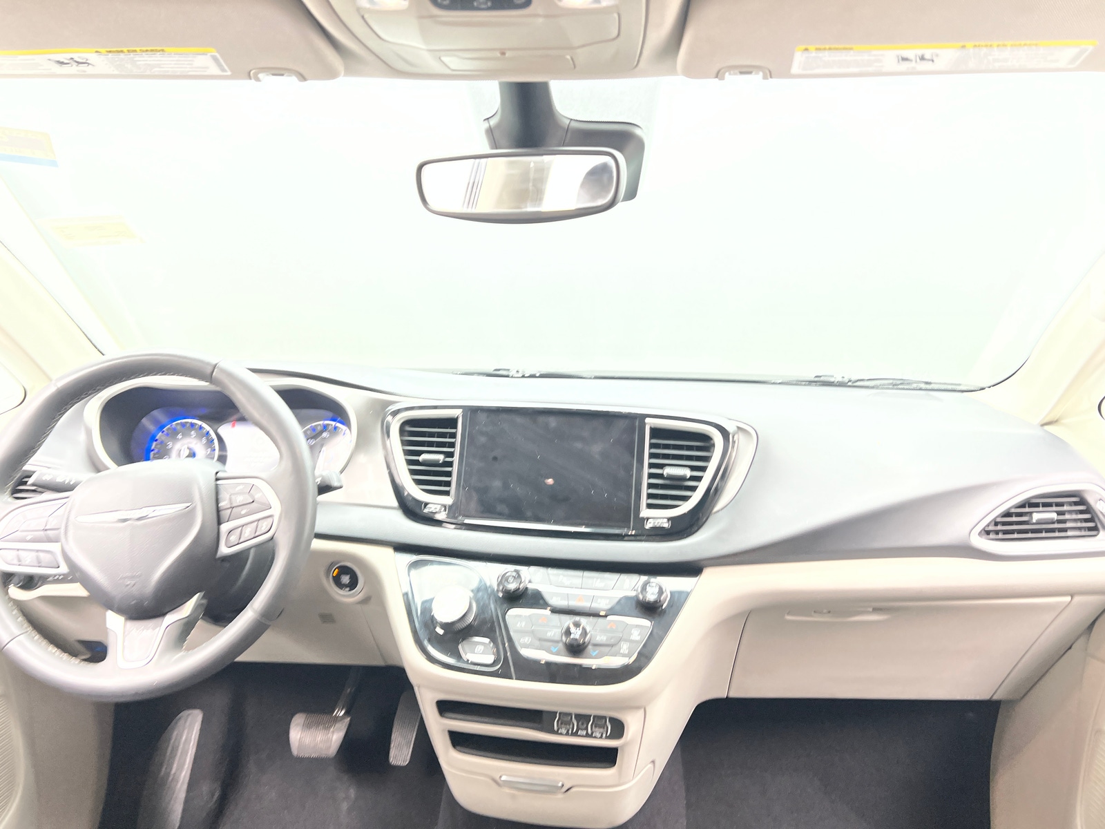 Thumbnail: 2023 Chrysler Pacifica - 2