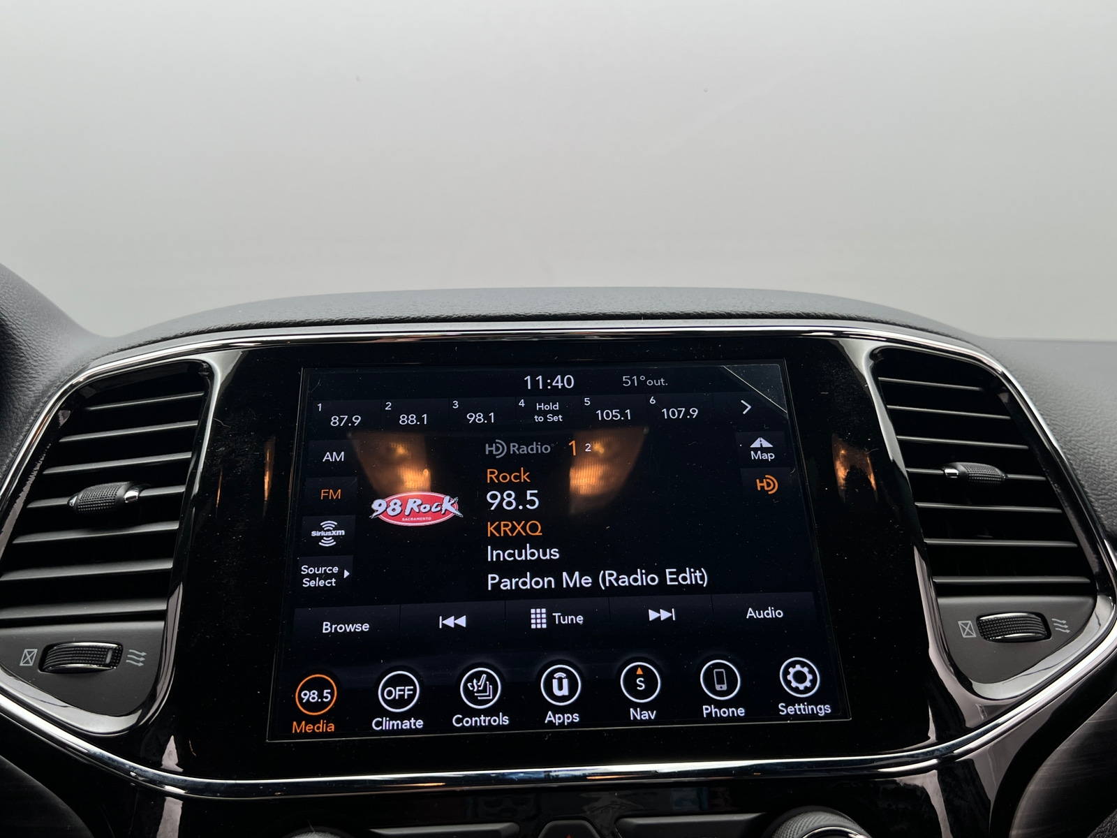 Thumbnail: 2022 Jeep Grand Cherokee - 4