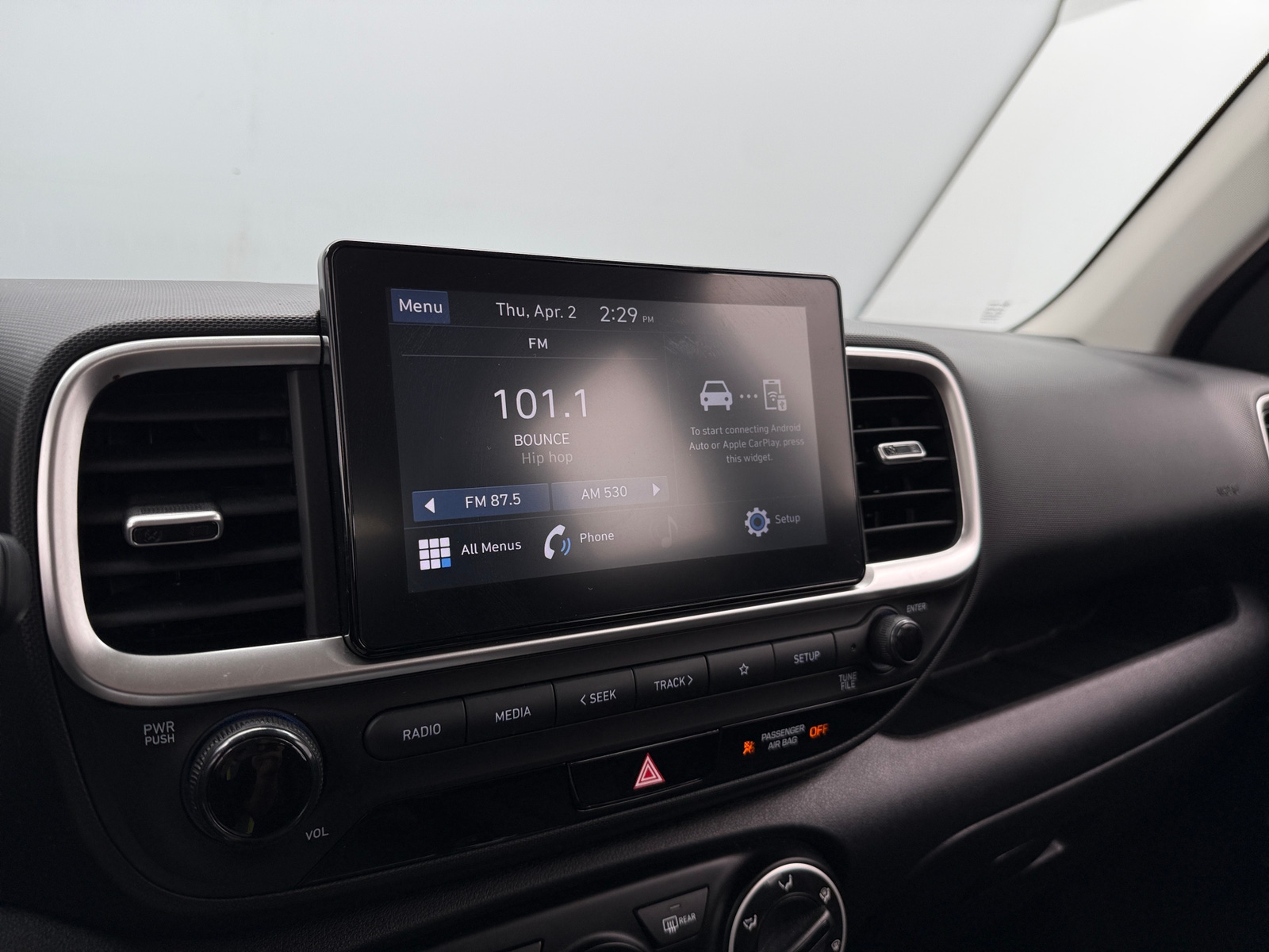 Thumbnail: 2021 Hyundai Venue - 4