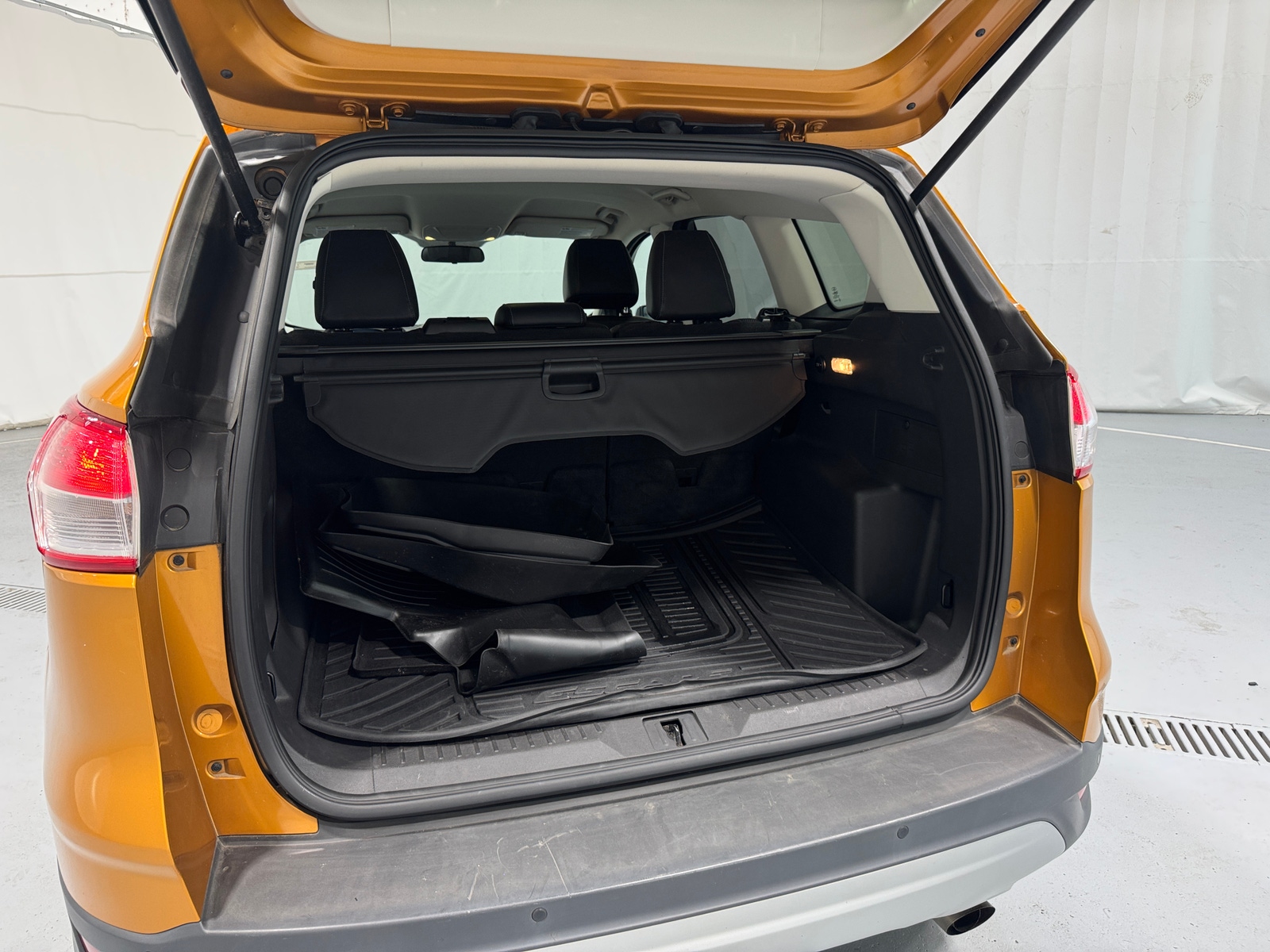 Thumbnail: 2016 Ford Escape - 7