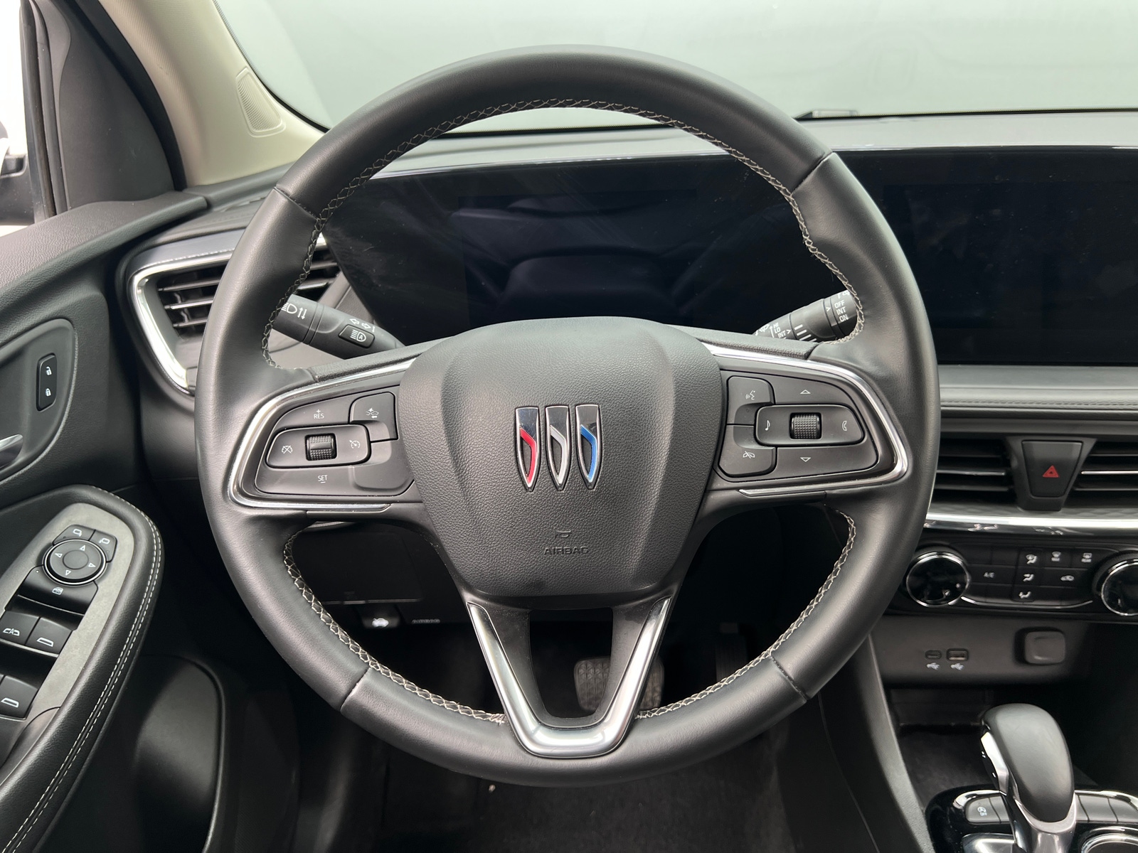 Thumbnail: 2025 Buick Encore GX - 5