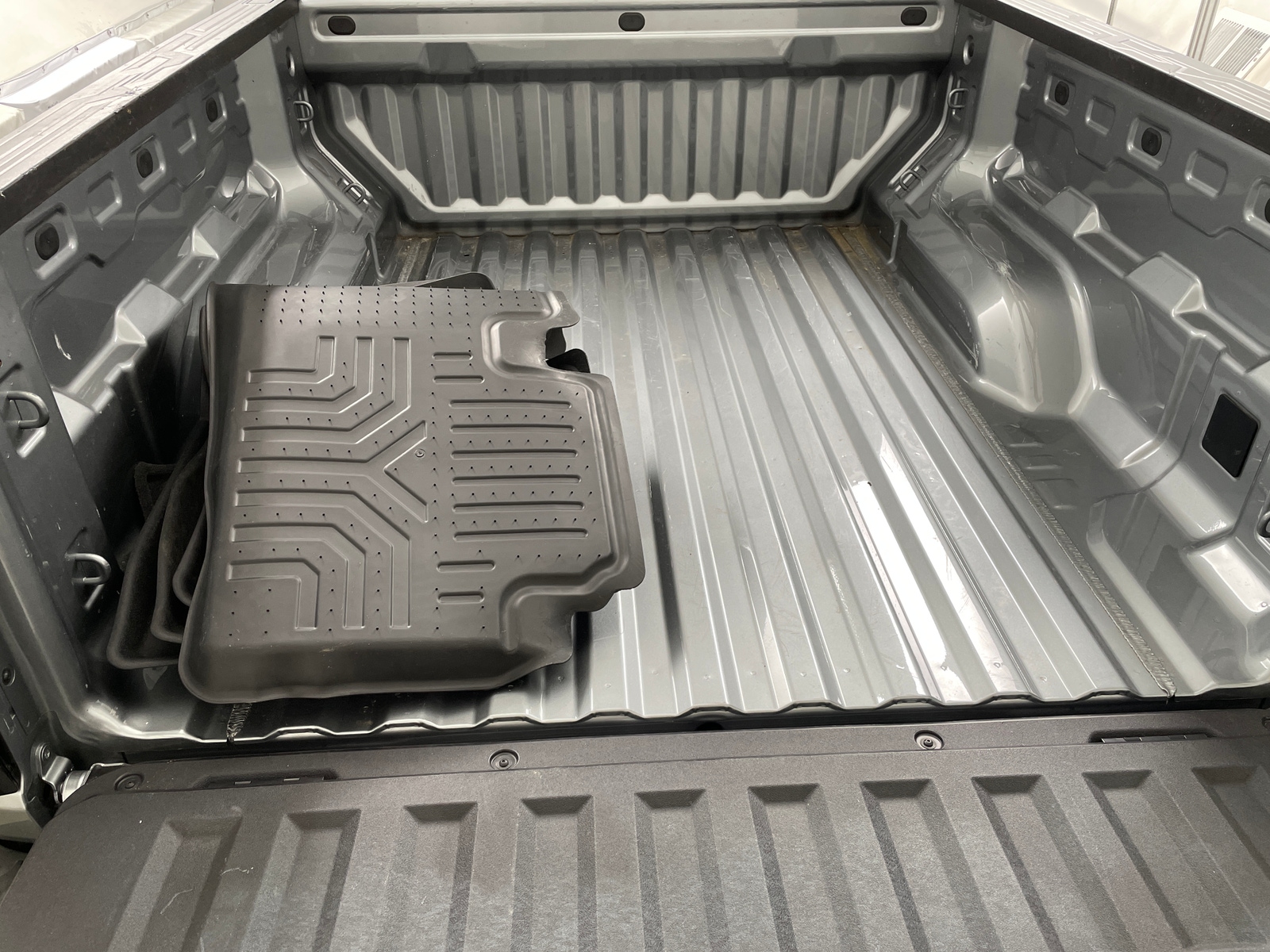 Thumbnail: 2024 Chevrolet Colorado - 7