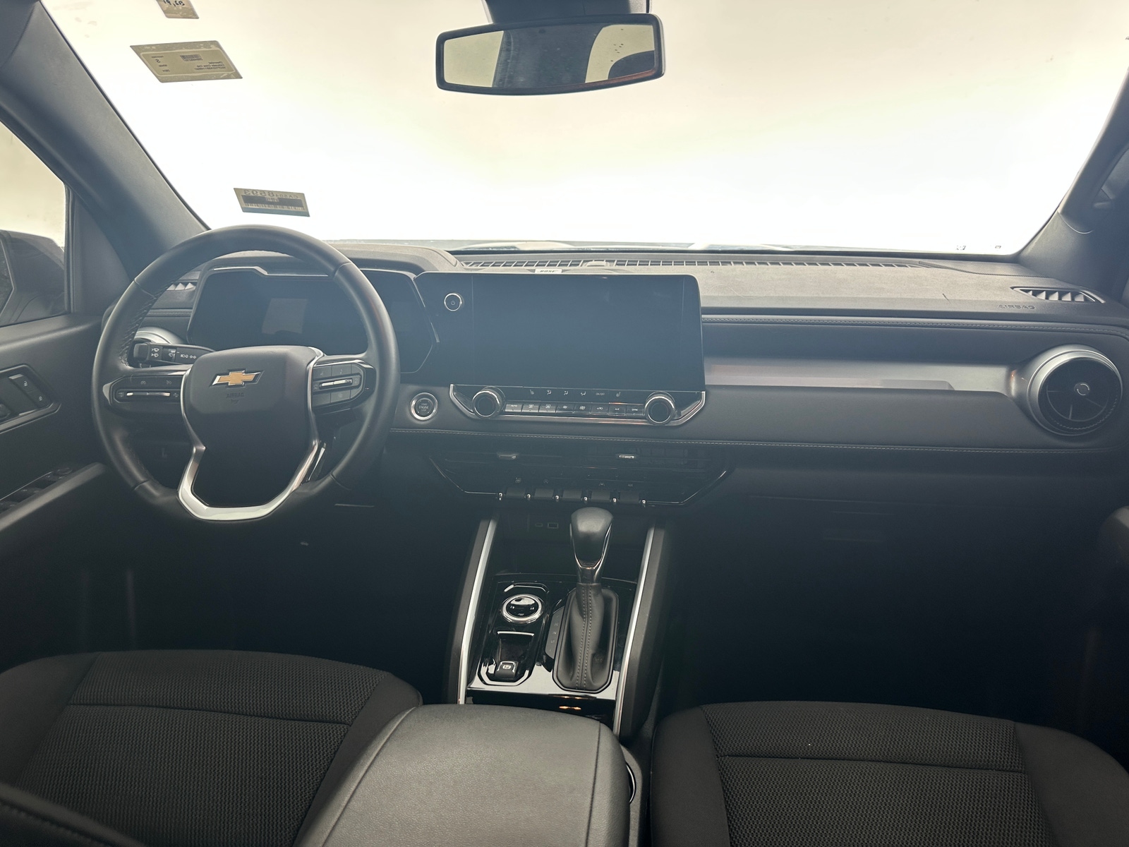 Thumbnail: 2024 Chevrolet Colorado - 3