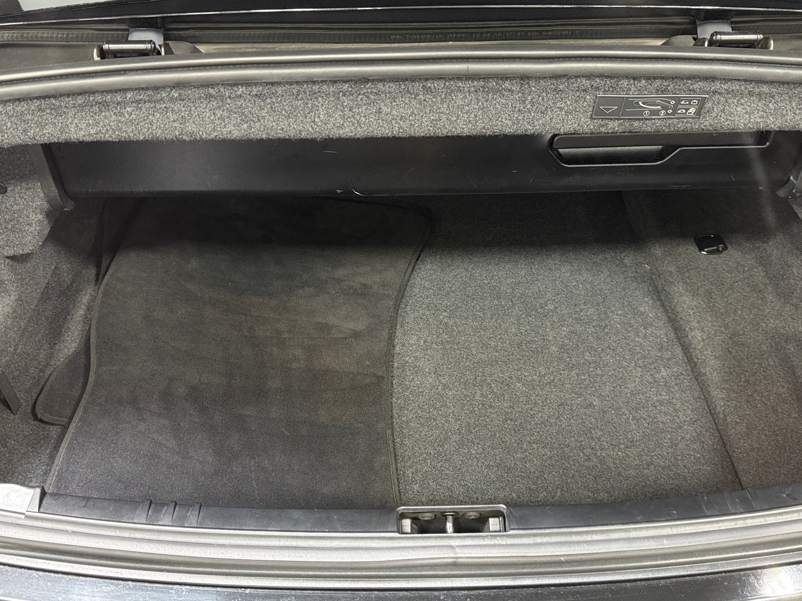 Thumbnail: 2010 BMW 6 Series - 6