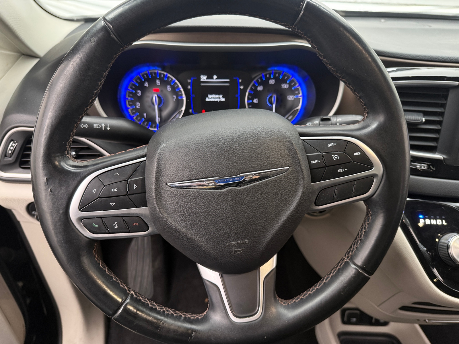 Thumbnail: 2018 Chrysler Pacifica - 4