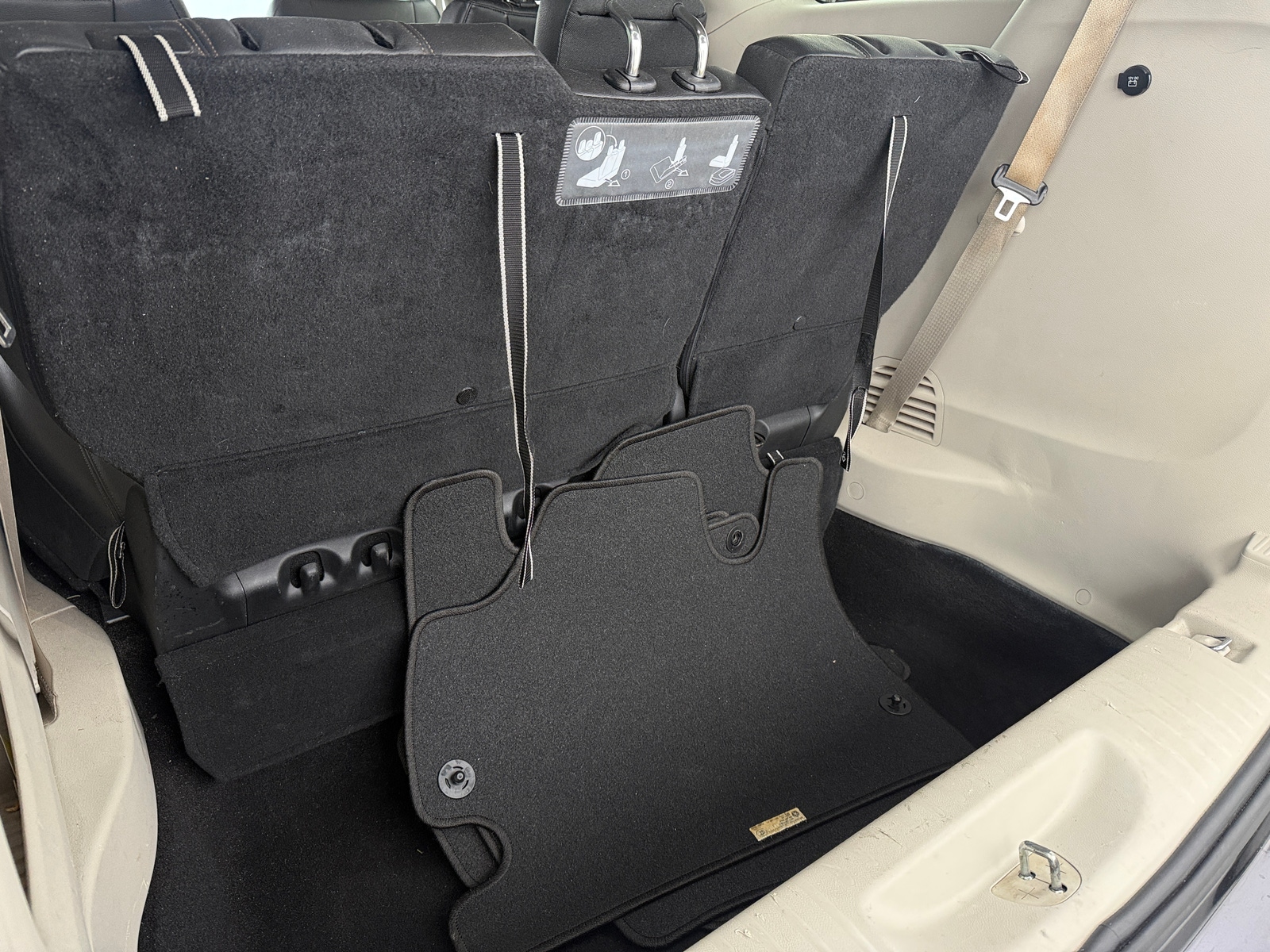 Thumbnail: 2018 Chrysler Pacifica - 6