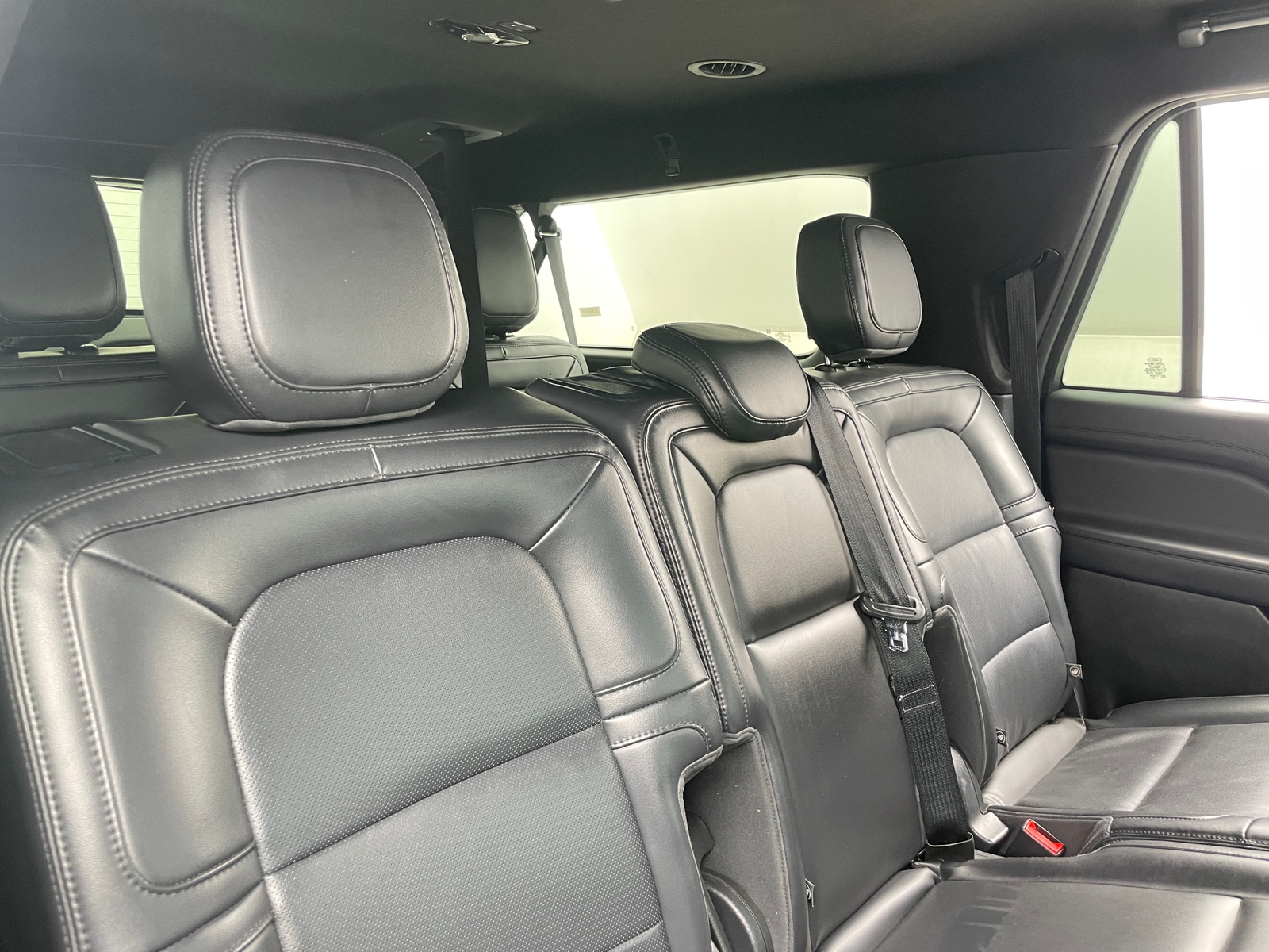 Thumbnail: 2024 Lincoln Navigator L - 5