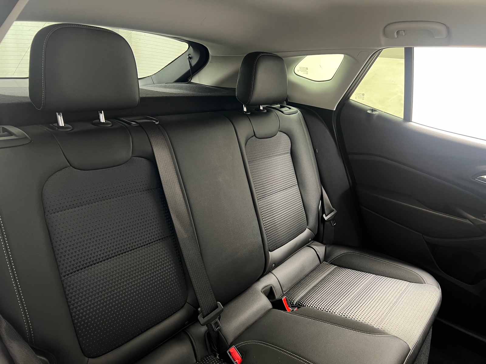 Thumbnail: 2025 Chevrolet Trax - 6