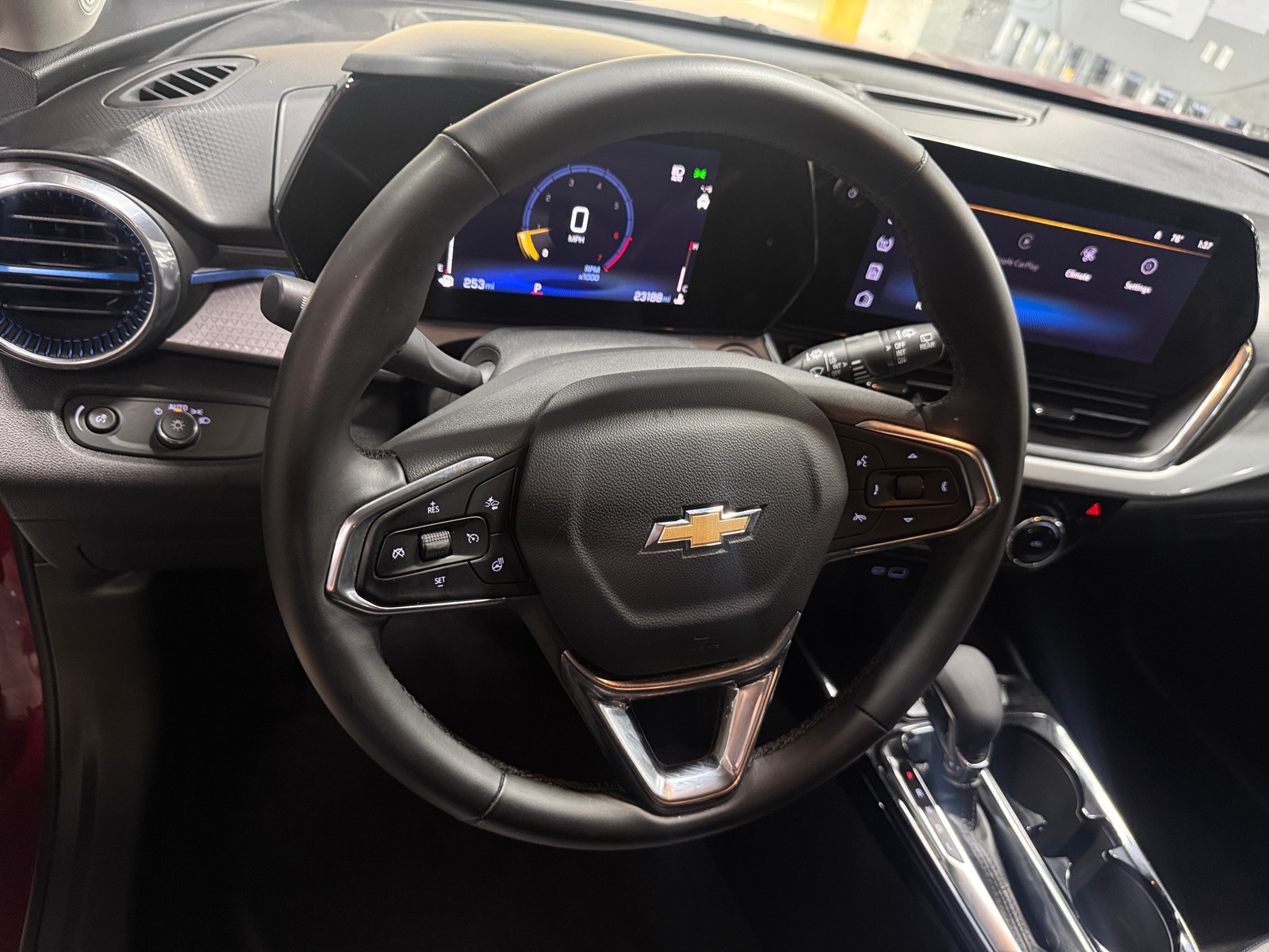 Thumbnail: 2025 Chevrolet Trax - 5