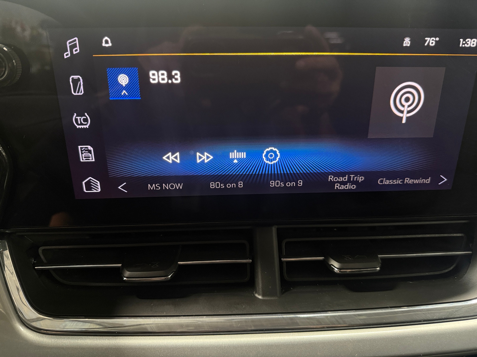 Thumbnail: 2025 Chevrolet Trax - 4