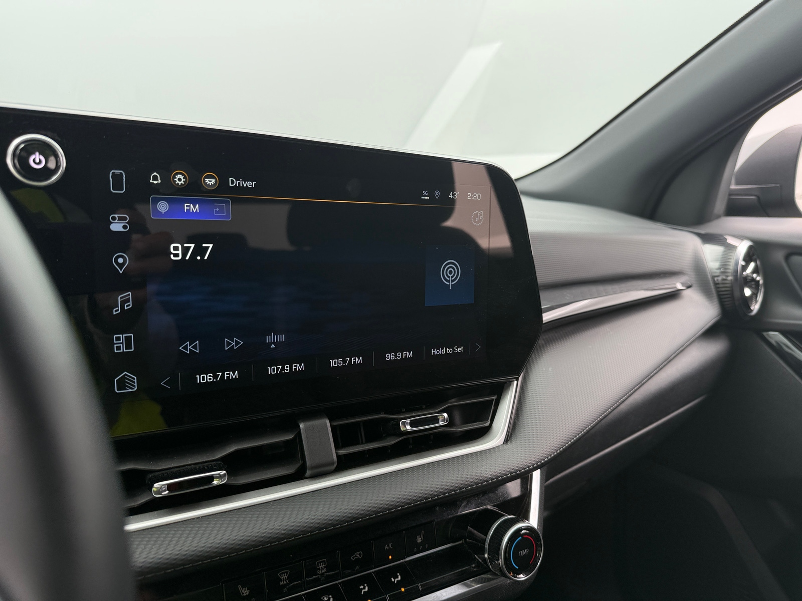 Thumbnail: 2025 Chevrolet Equinox - 4