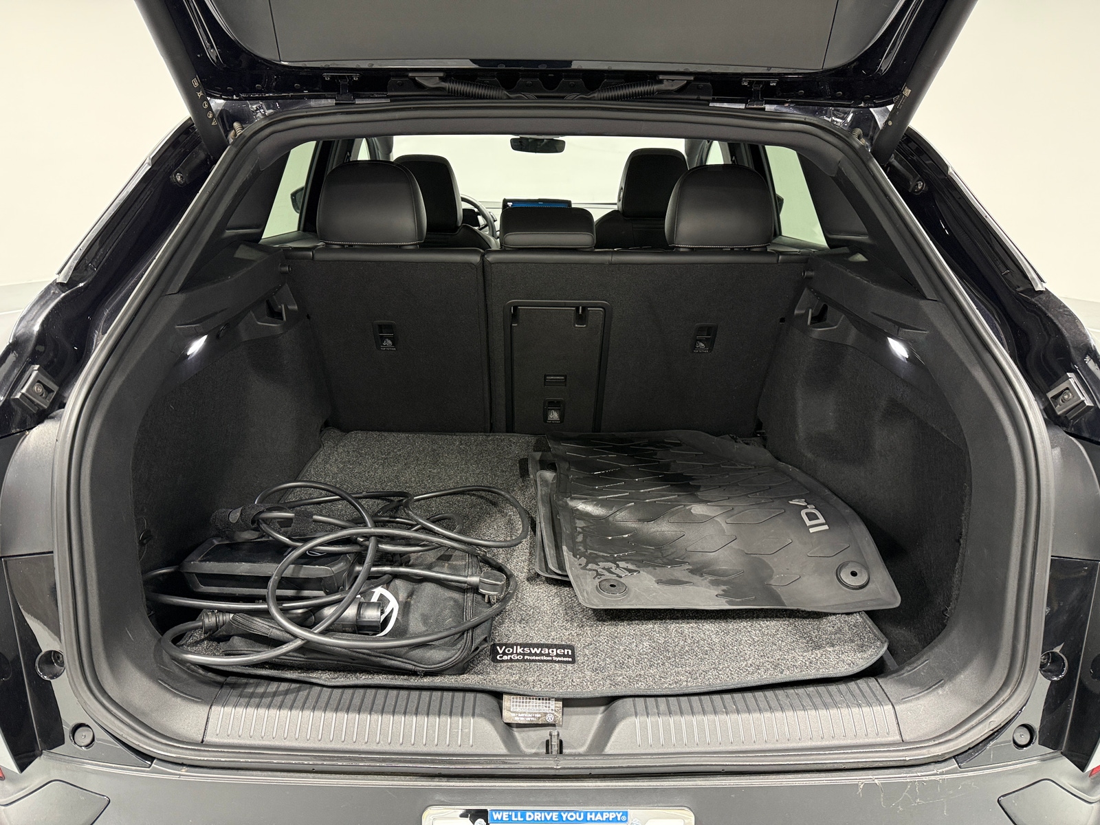 Thumbnail: 2023 Volkswagen ID.4 - 6