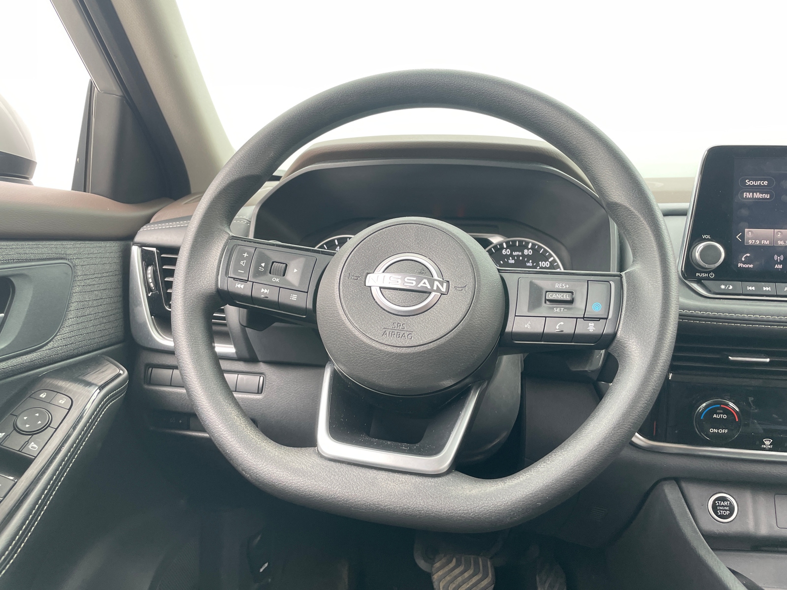 Thumbnail: 2022 Nissan Rogue - 5