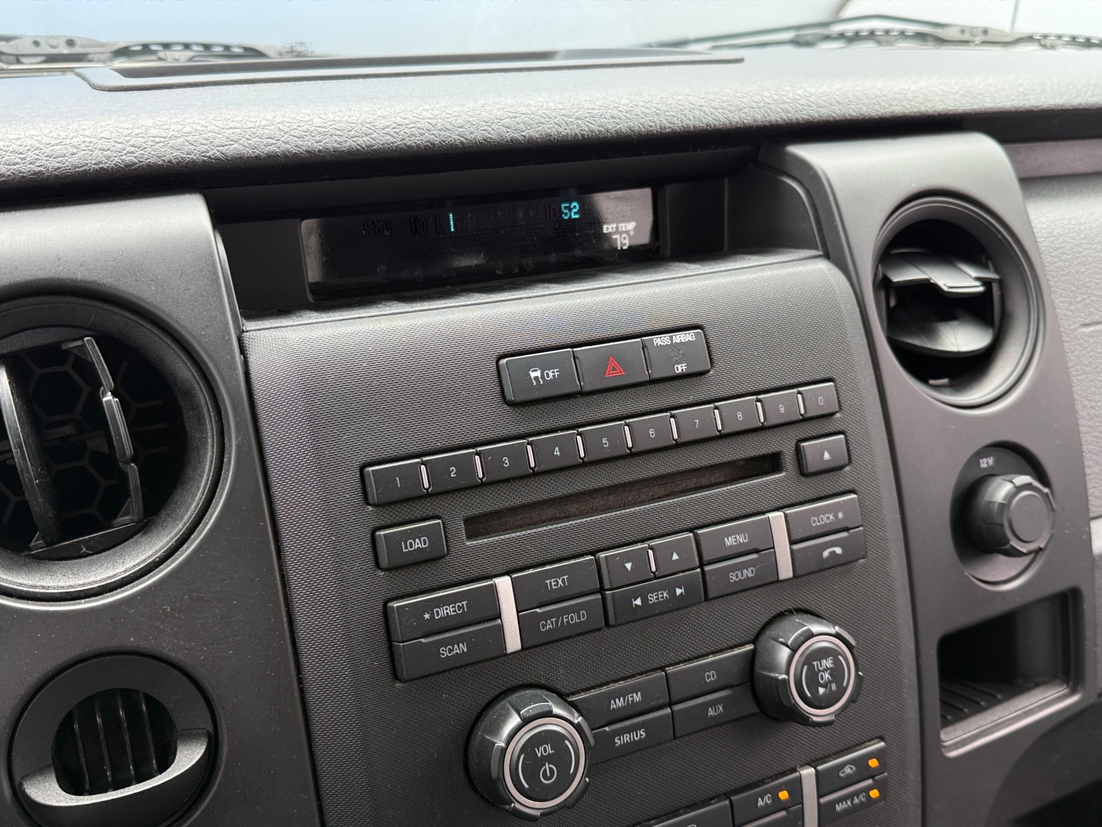 Thumbnail: 2013 Ford Econoline - 4