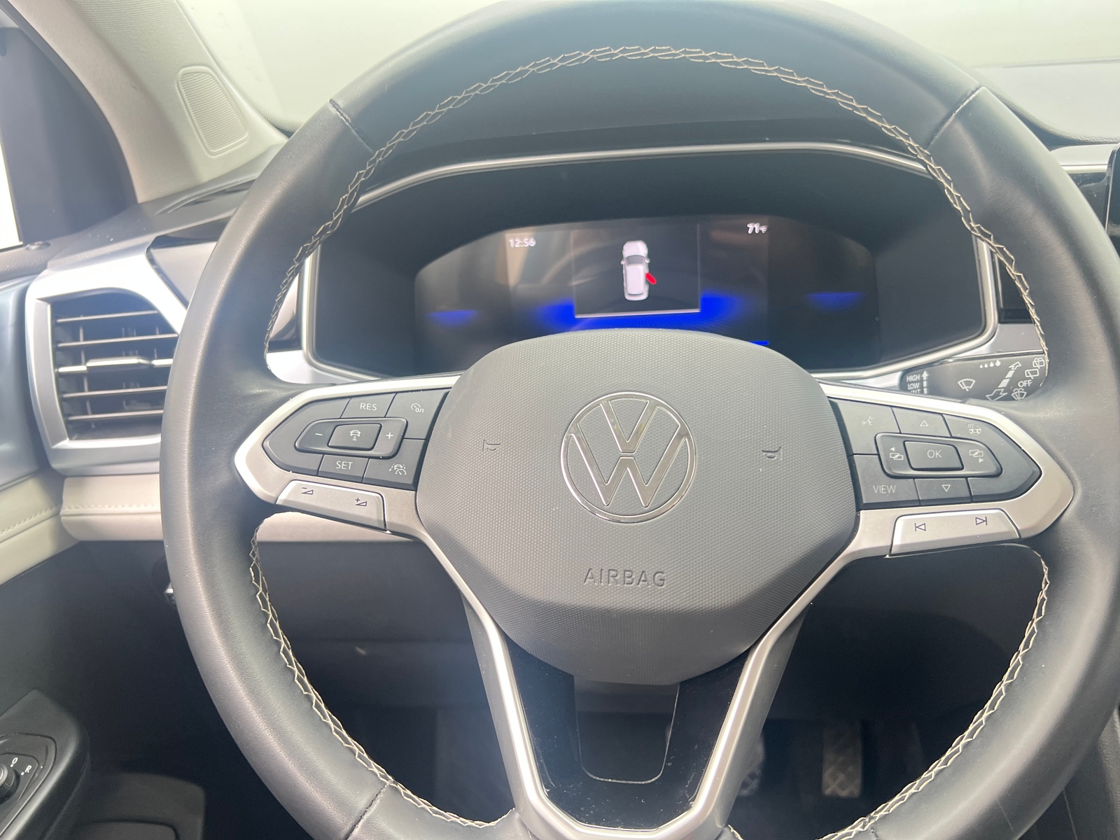 Thumbnail: 2025 Volkswagen Taos - 4