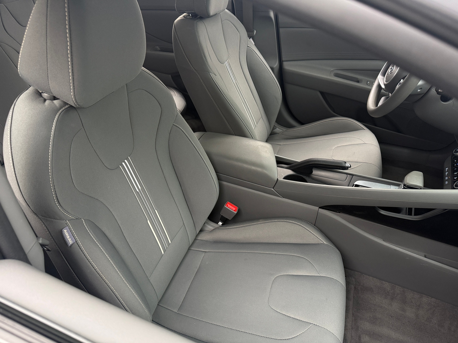 Thumbnail: 2022 Hyundai Elantra - 2