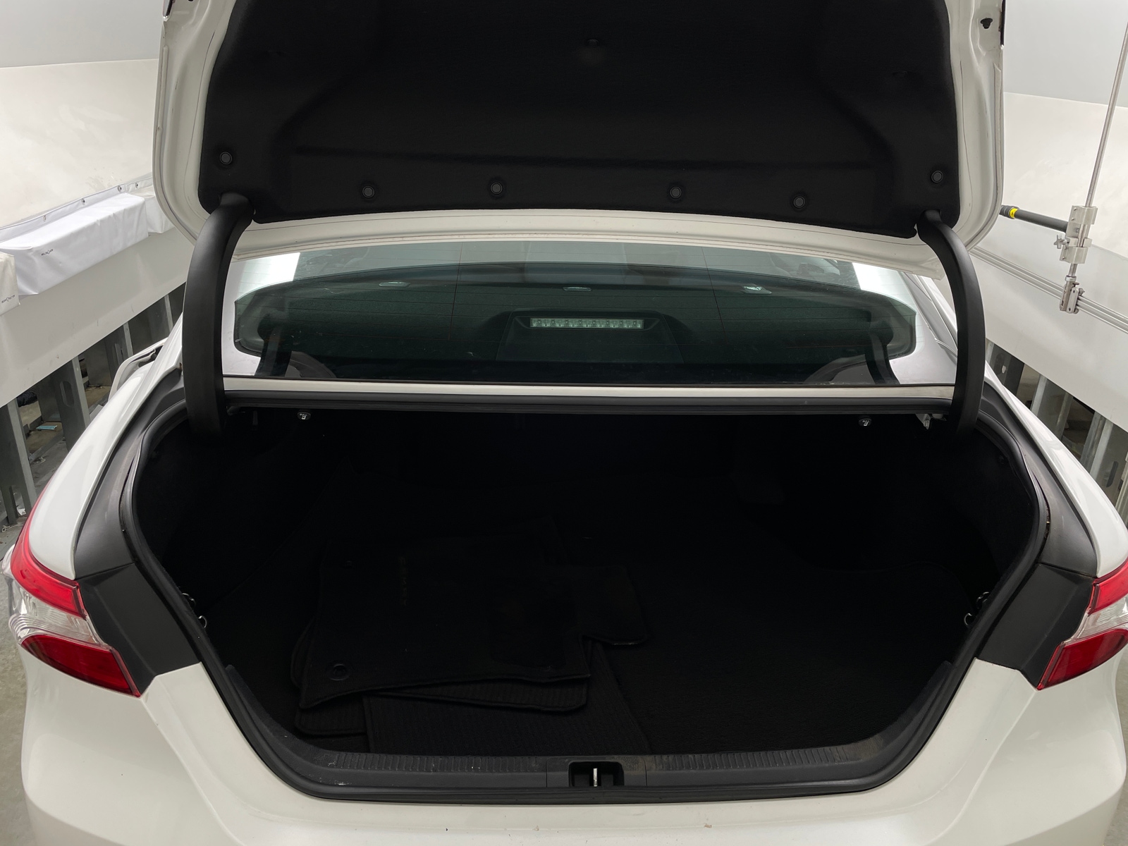 Thumbnail: 2018 Toyota Camry - 7