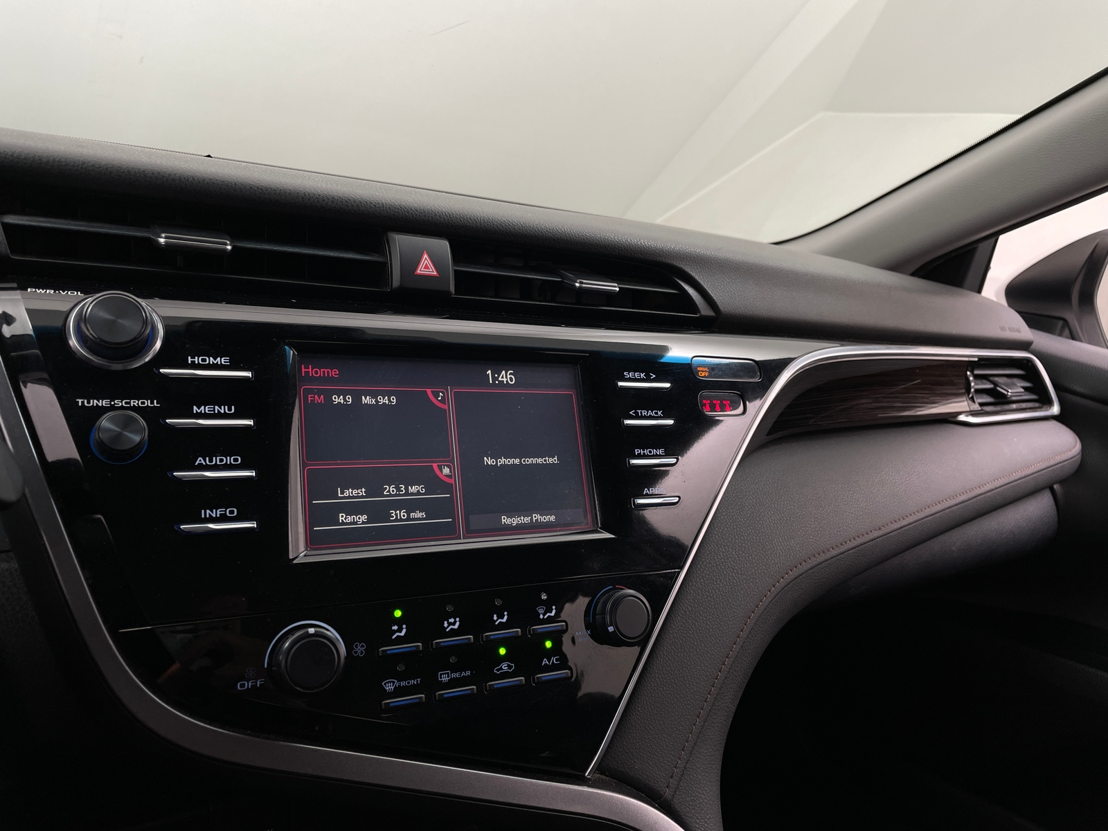 Thumbnail: 2018 Toyota Camry - 4