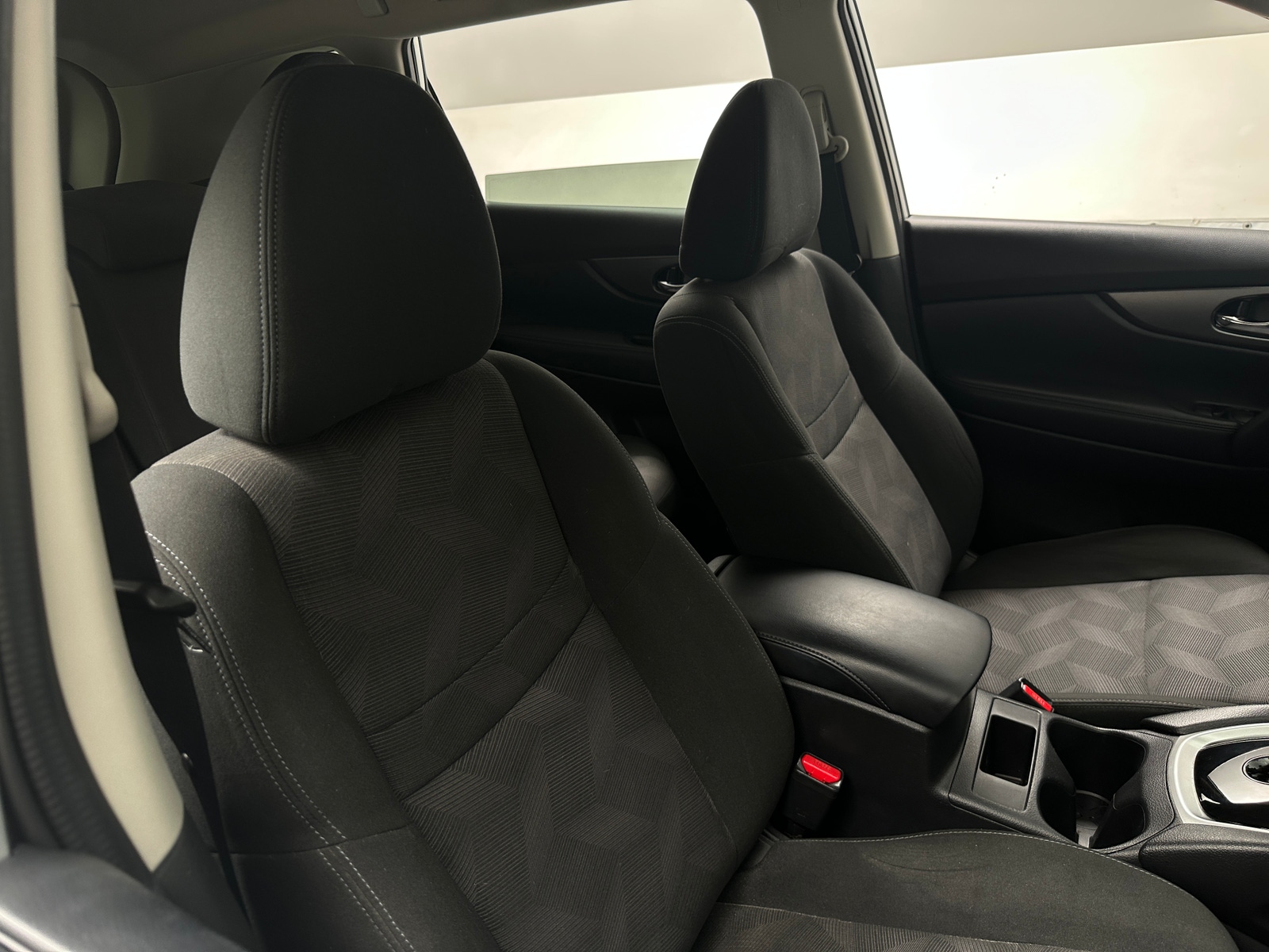 Thumbnail: 2016 Nissan Rogue - 2