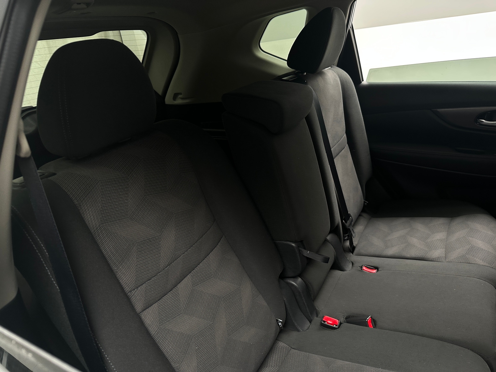 Thumbnail: 2016 Nissan Rogue - 6