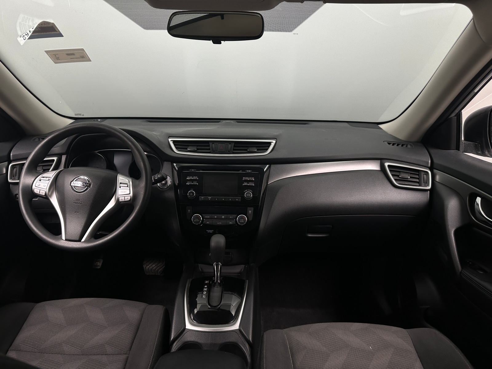 Thumbnail: 2016 Nissan Rogue - 3