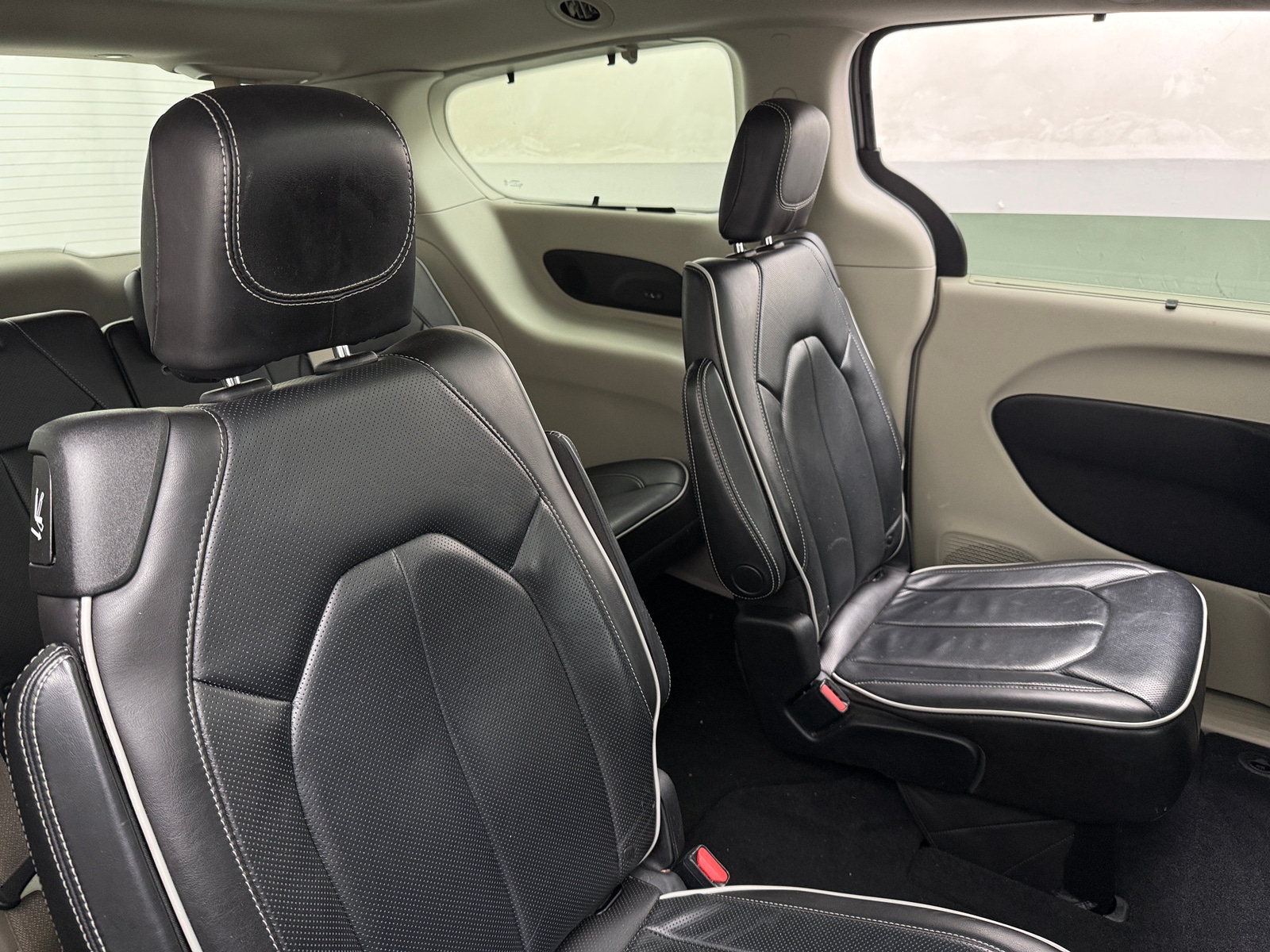 Thumbnail: 2021 Chrysler Pacifica - 5