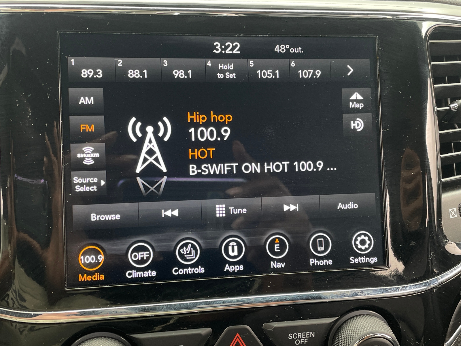 Thumbnail: 2021 Jeep Grand Cherokee - 3