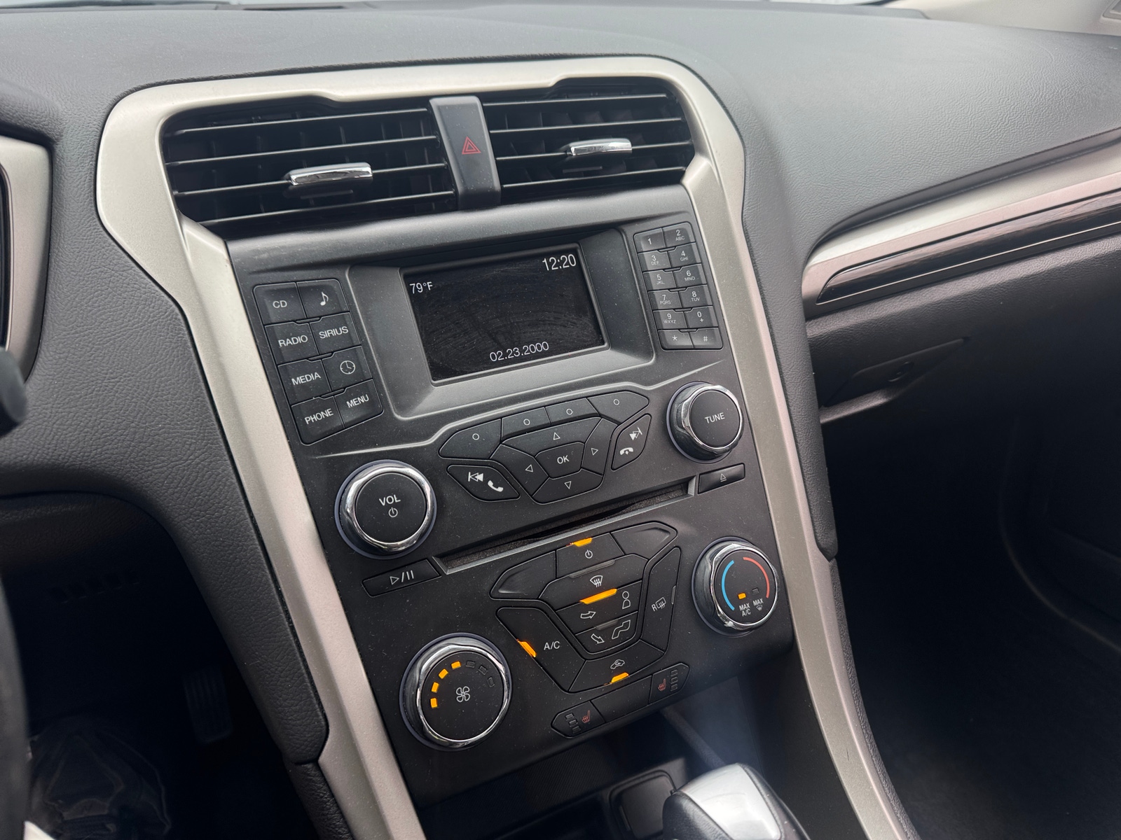 Thumbnail: 2015 Ford Fusion - 3