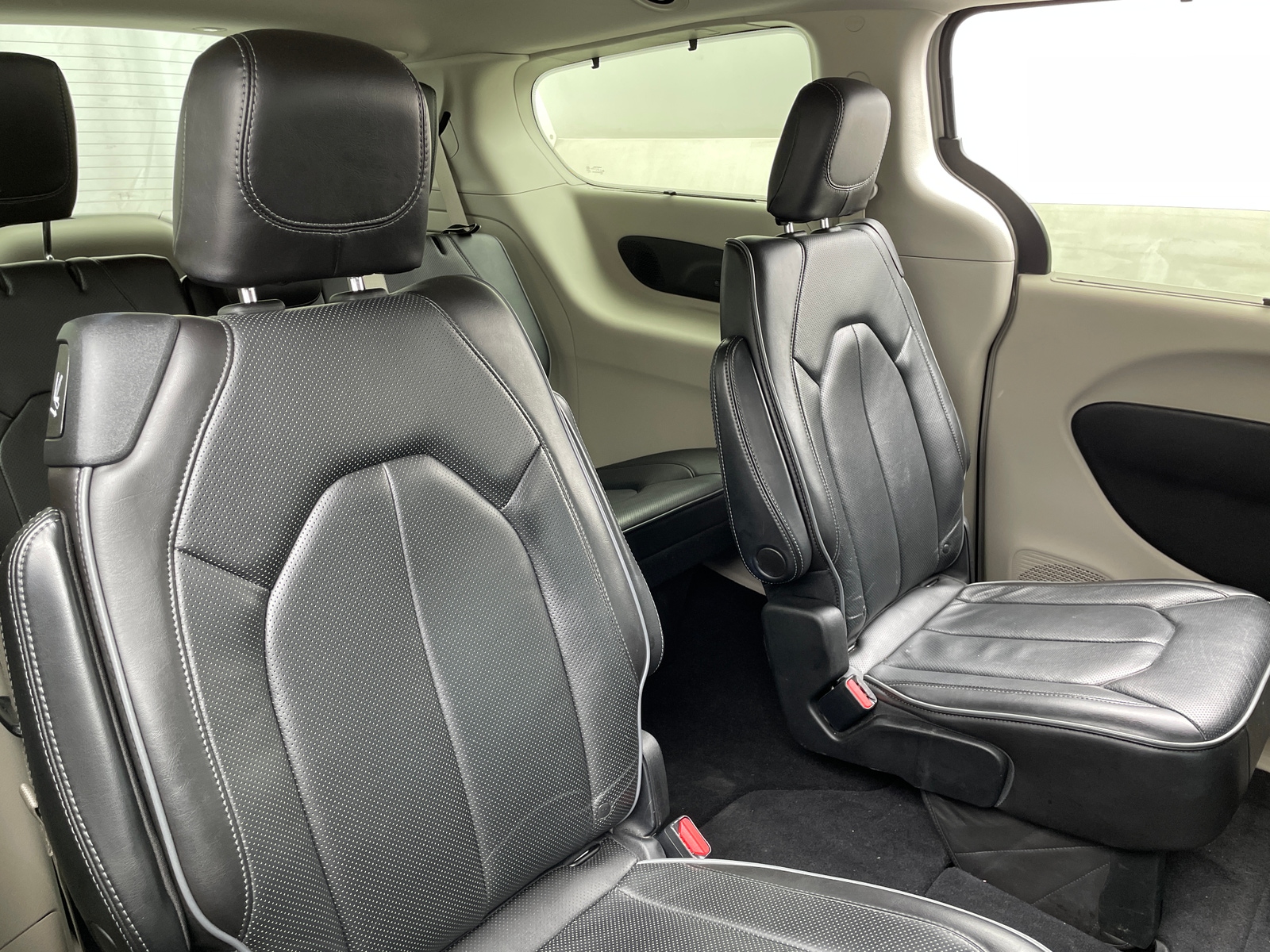 Thumbnail: 2020 Chrysler Pacifica - 5