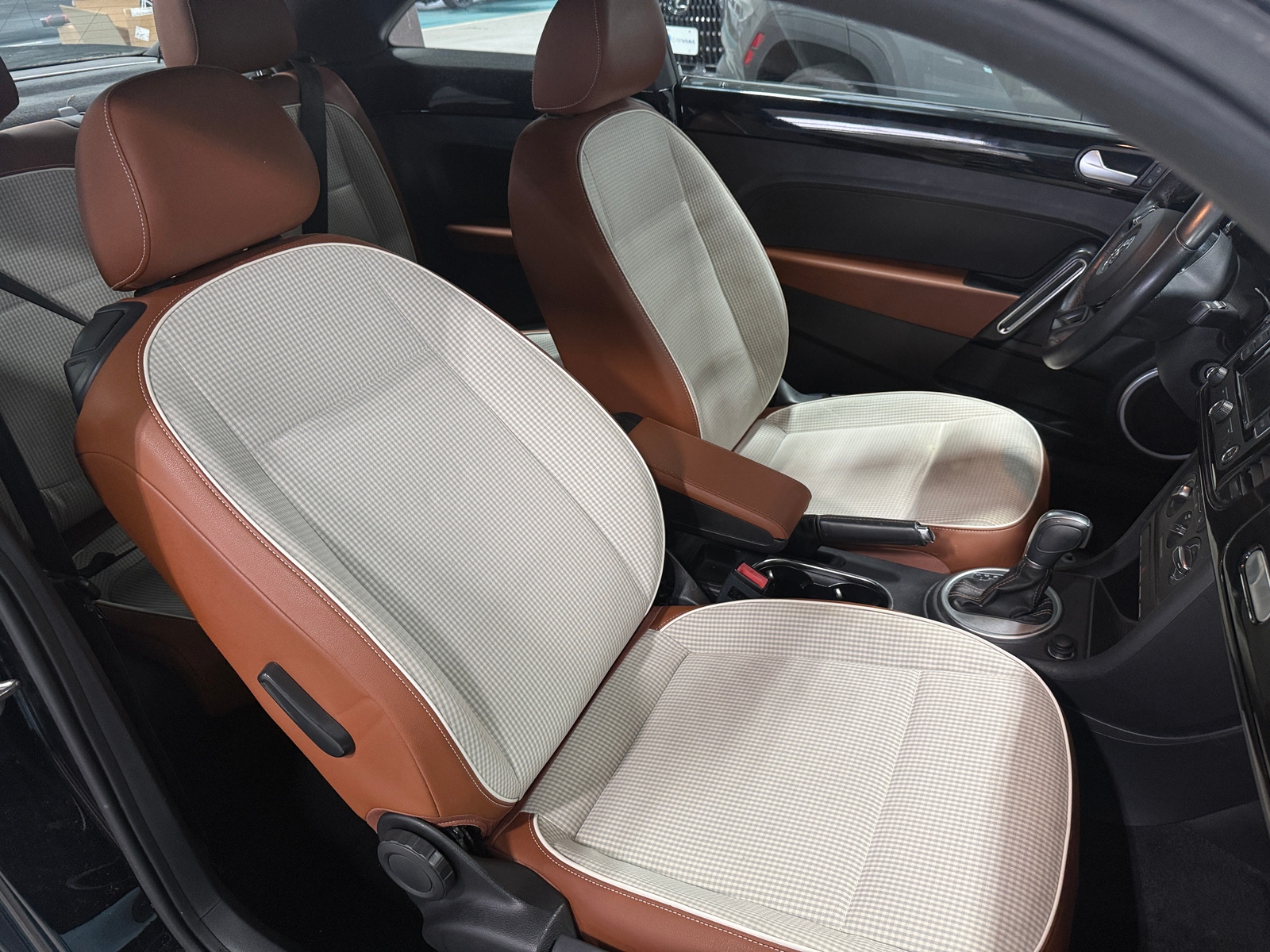 Thumbnail: 2015 Volkswagen Beetle - 2