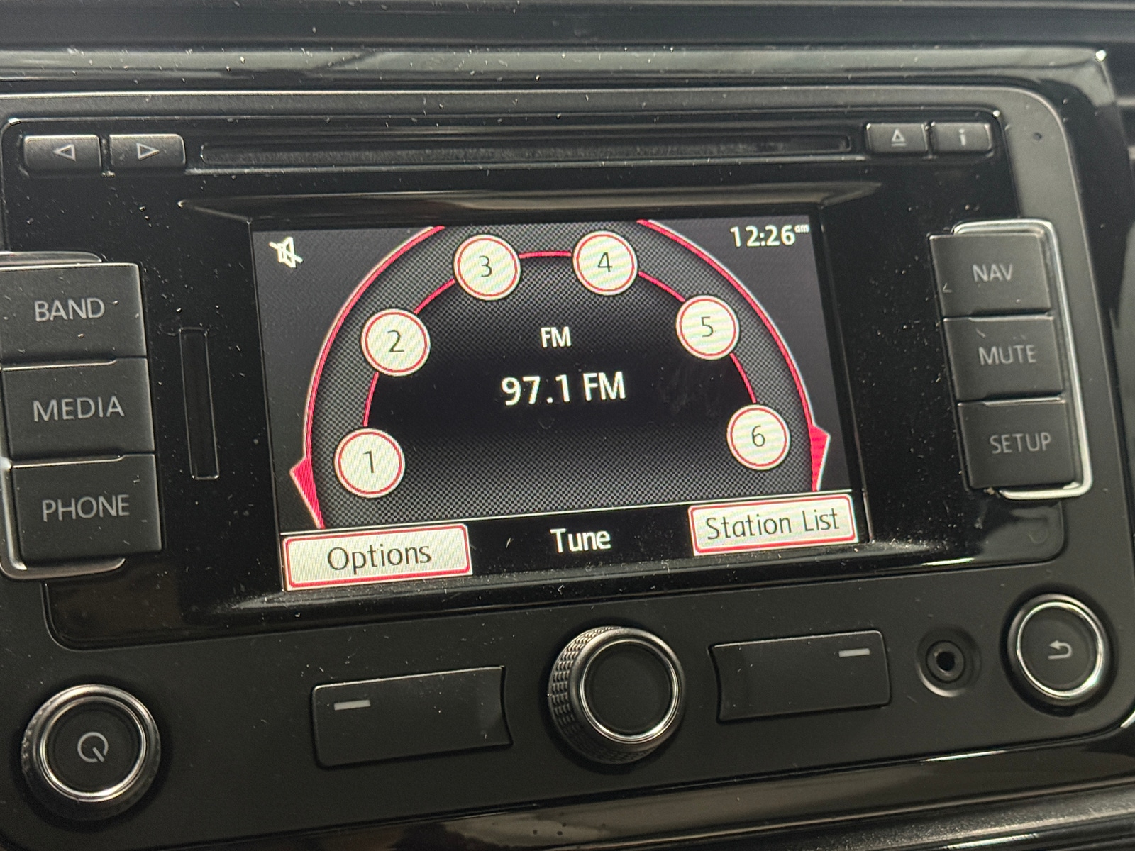 Thumbnail: 2015 Volkswagen Beetle - 4