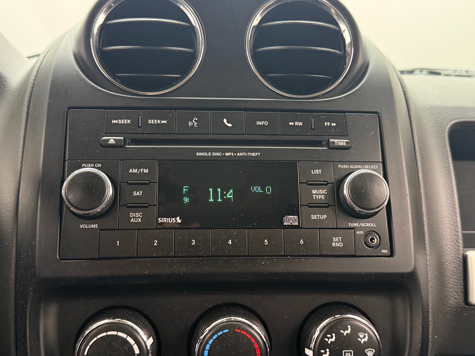 Thumbnail: 2016 Jeep Compass - 4