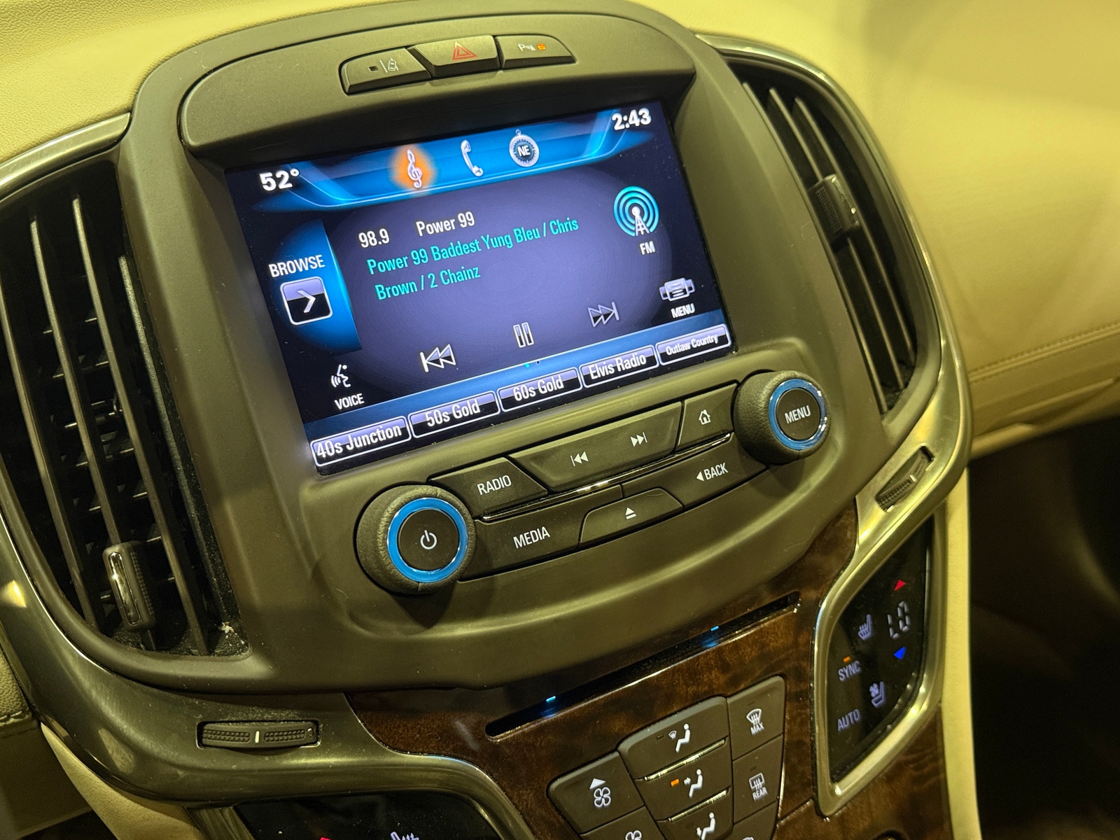 Thumbnail: 2015 Buick LaCrosse - 3