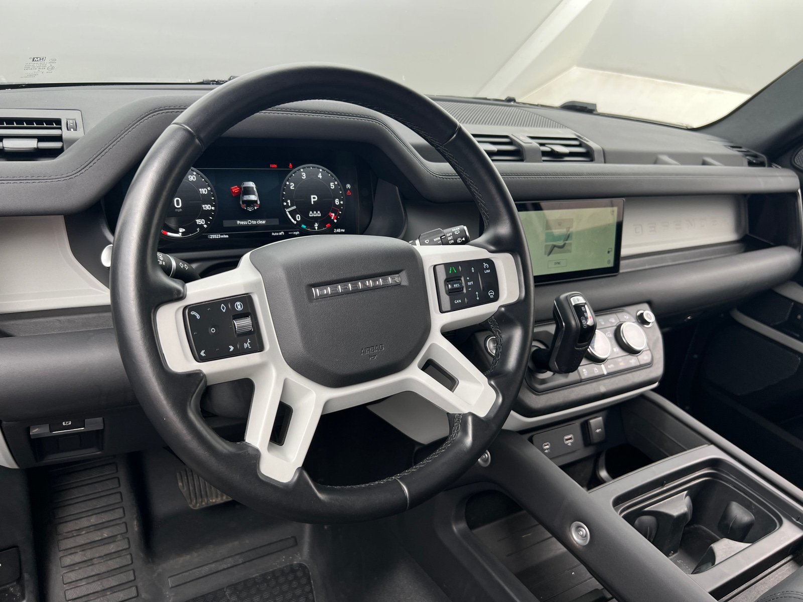 Thumbnail: 2024 Land Rover Defender - 4