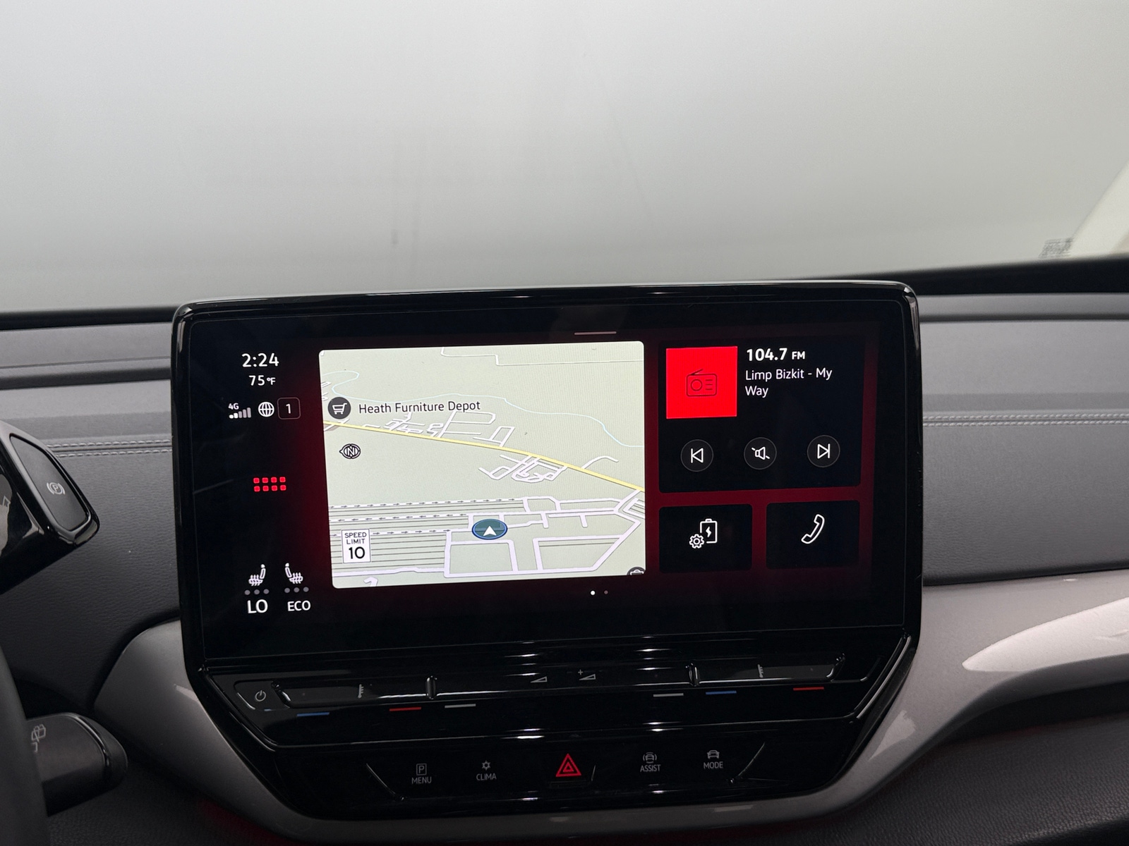 Thumbnail: 2024 Volkswagen ID.4 - 3