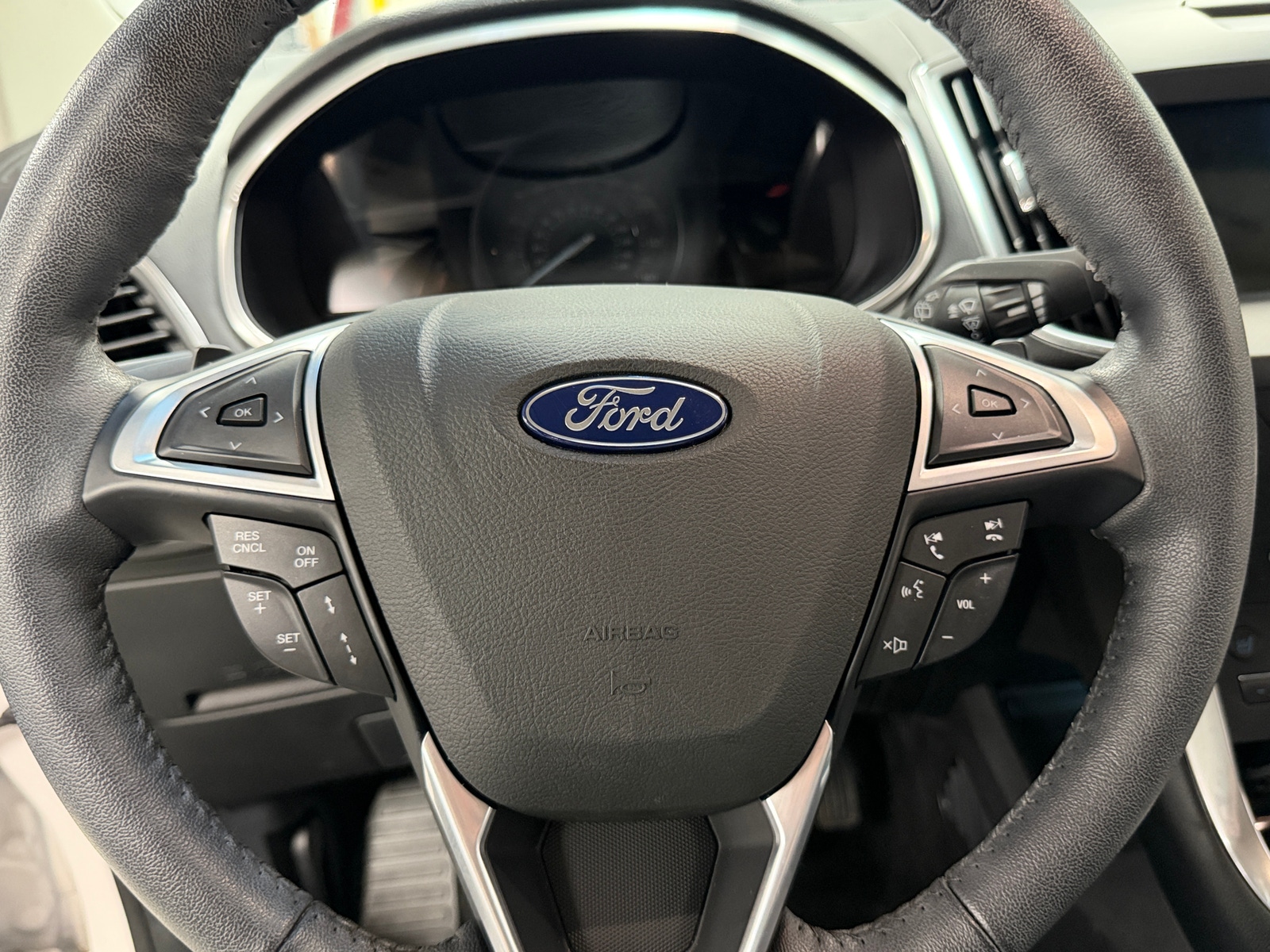 Thumbnail: 2018 Ford Edge - 4